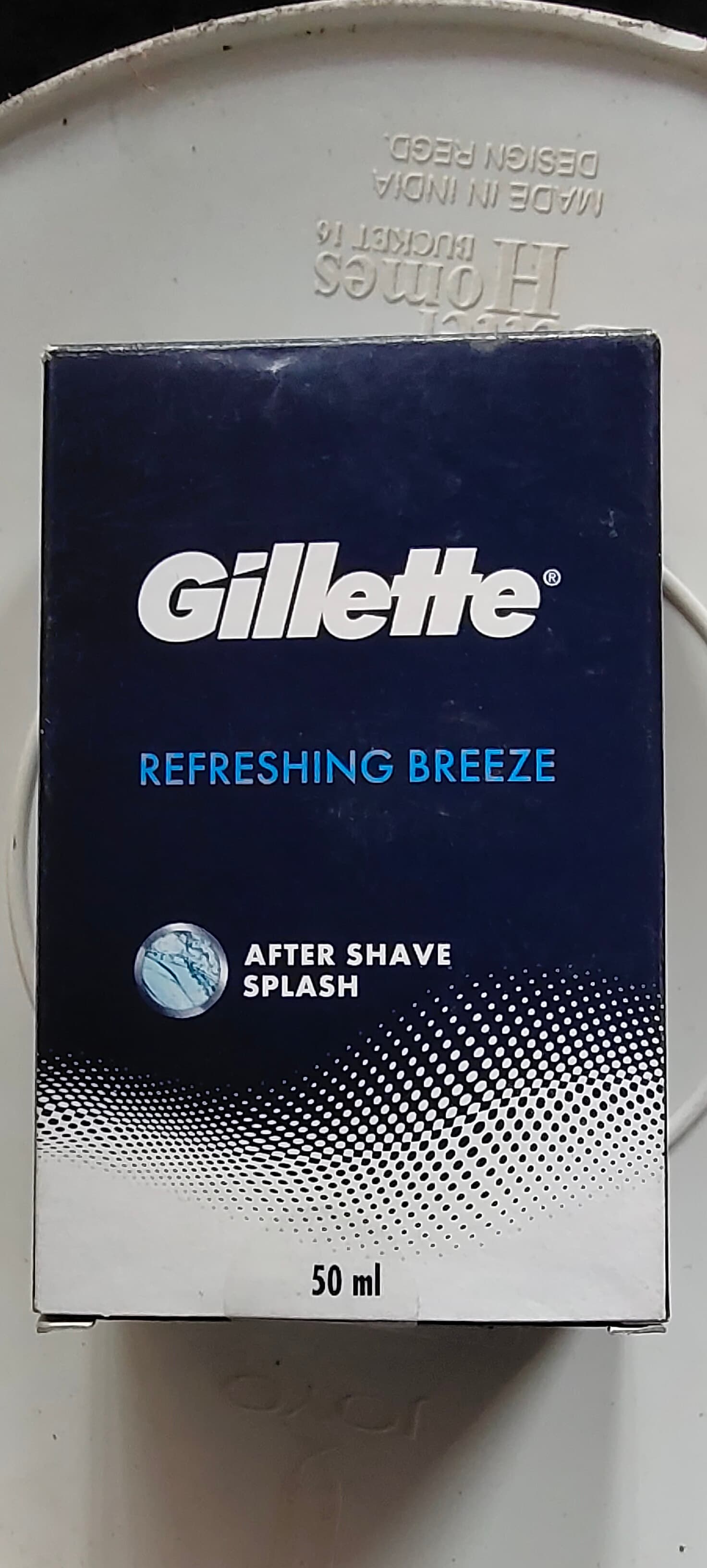 Gillette refreshing breeze after shave splash