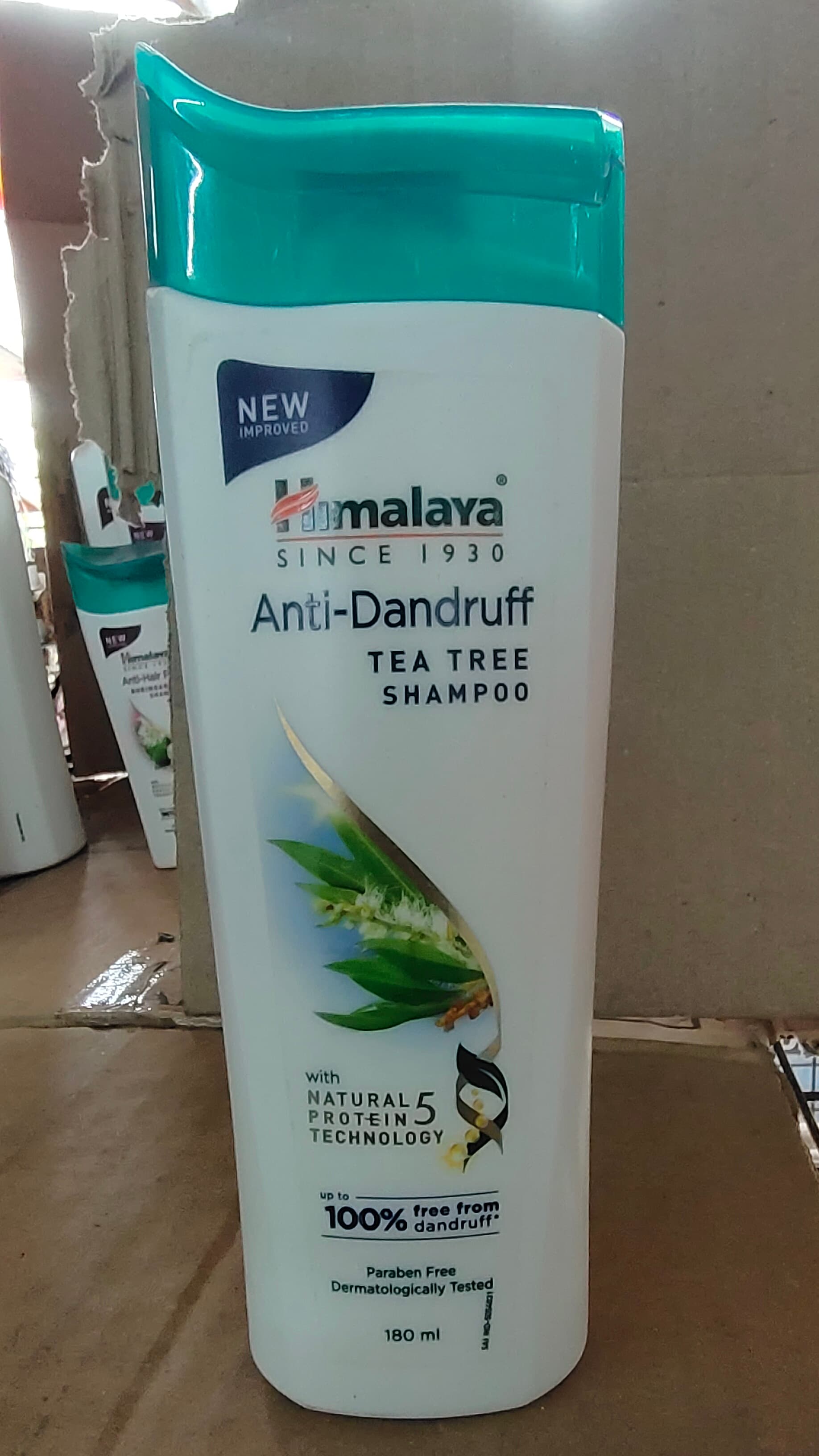 Himalaya anti dandruff tea tree shampoo