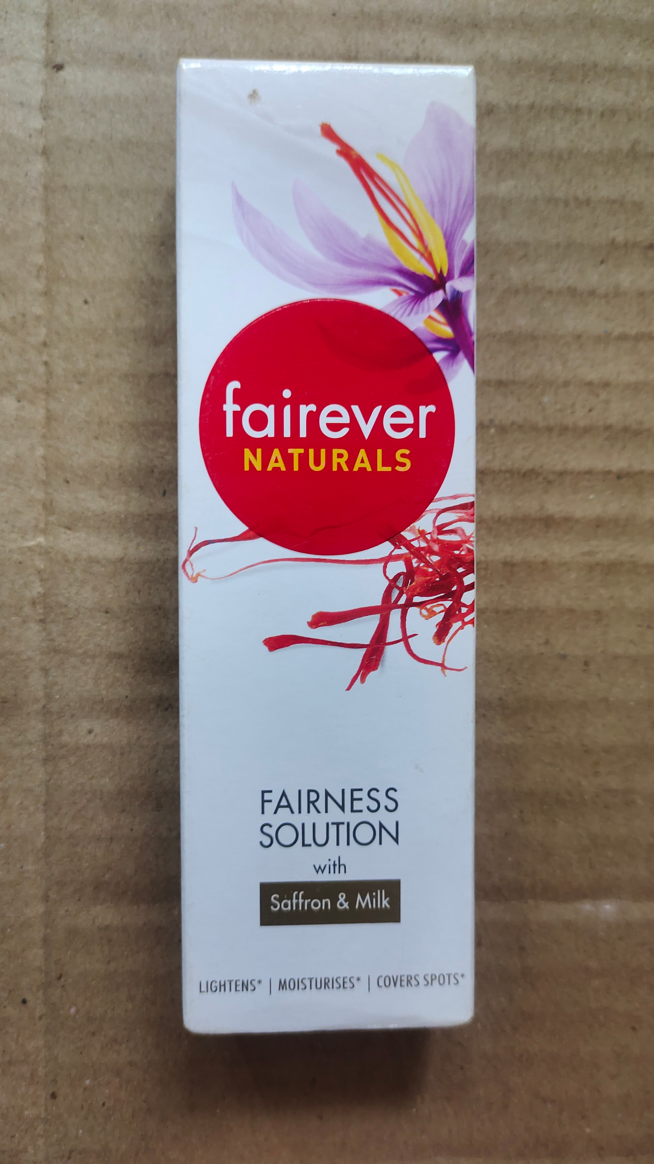 Fairever naturals fairness solution with saffron and milk