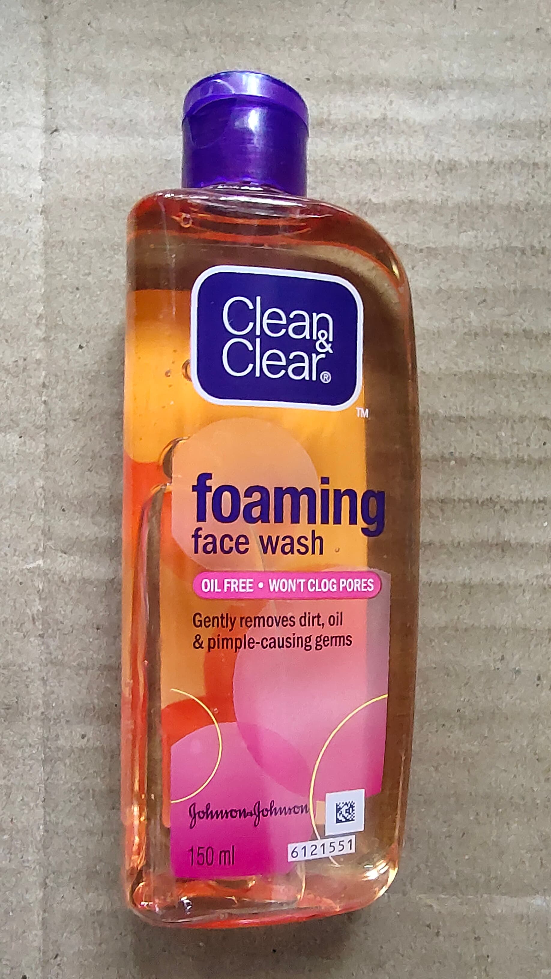 Clean and clear foaming face wash