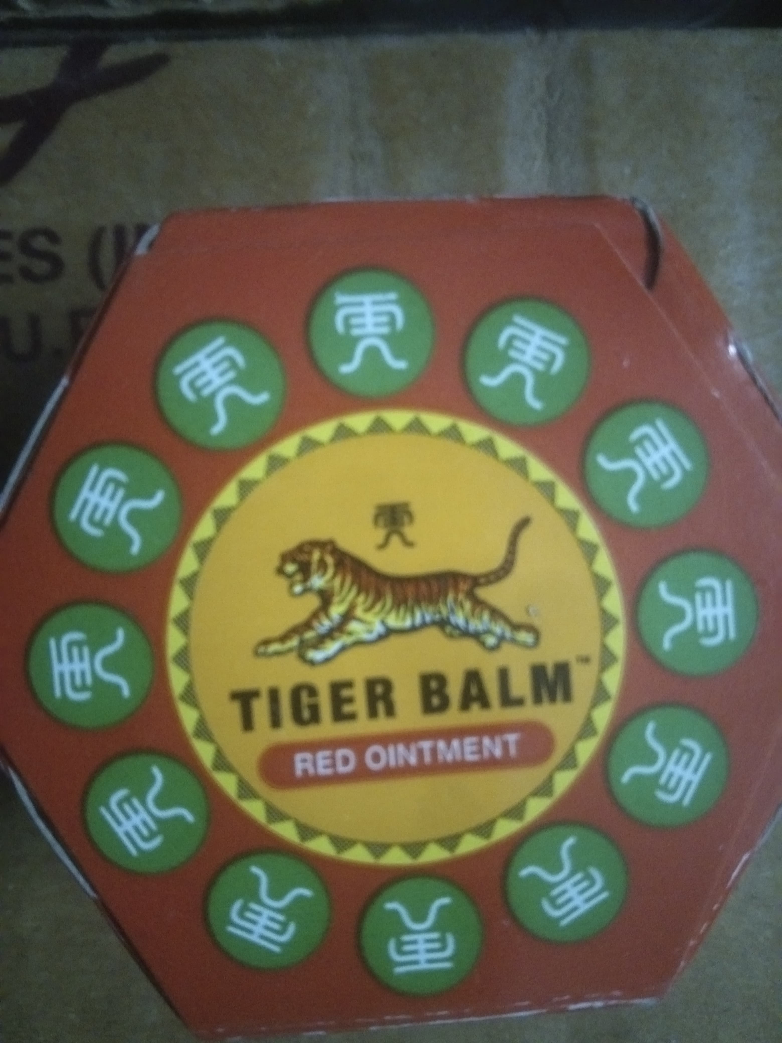 Tiger balm red contment
