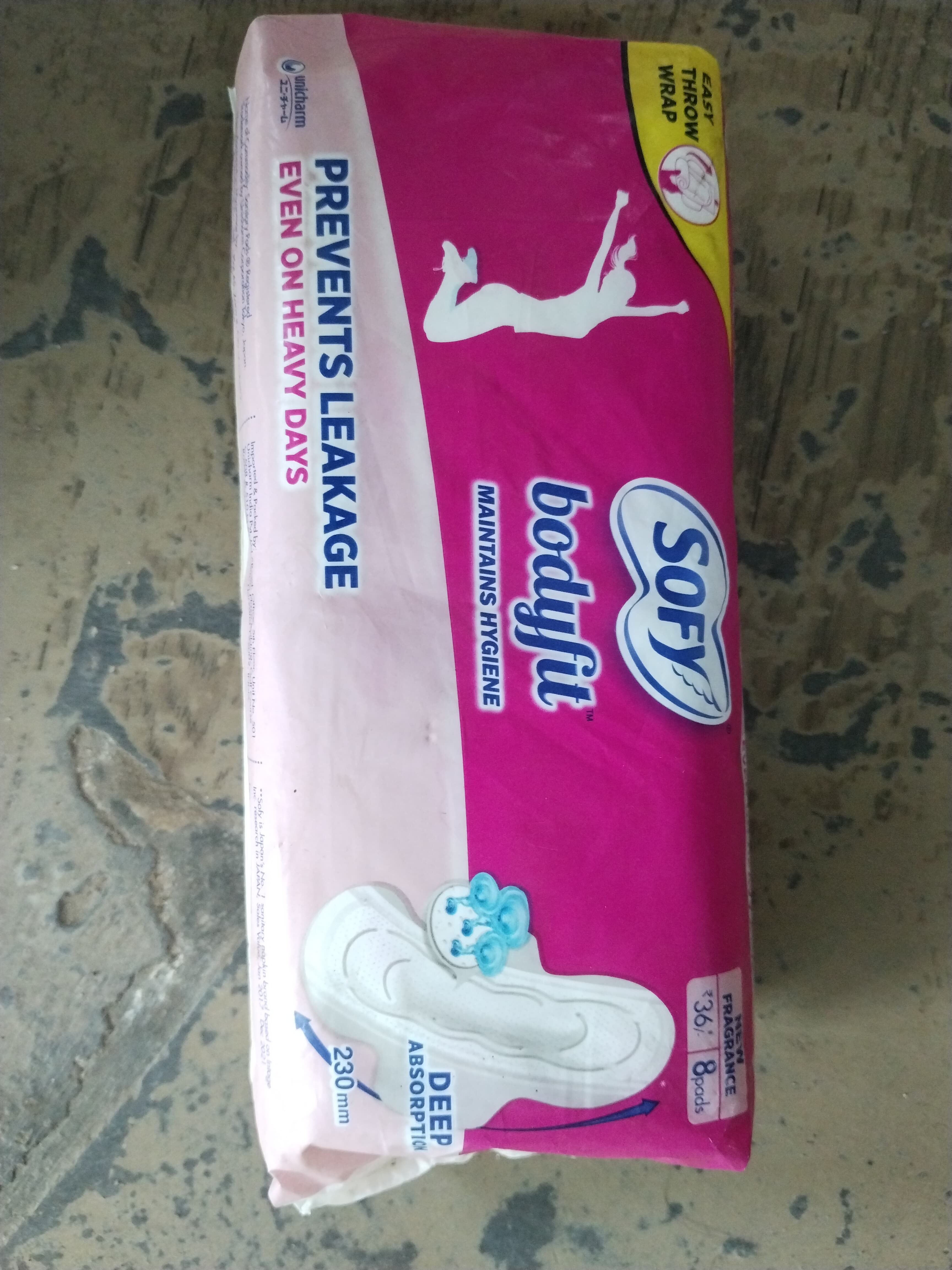 Sofy bodyfit  maintains hygiene deep absorption 230mm