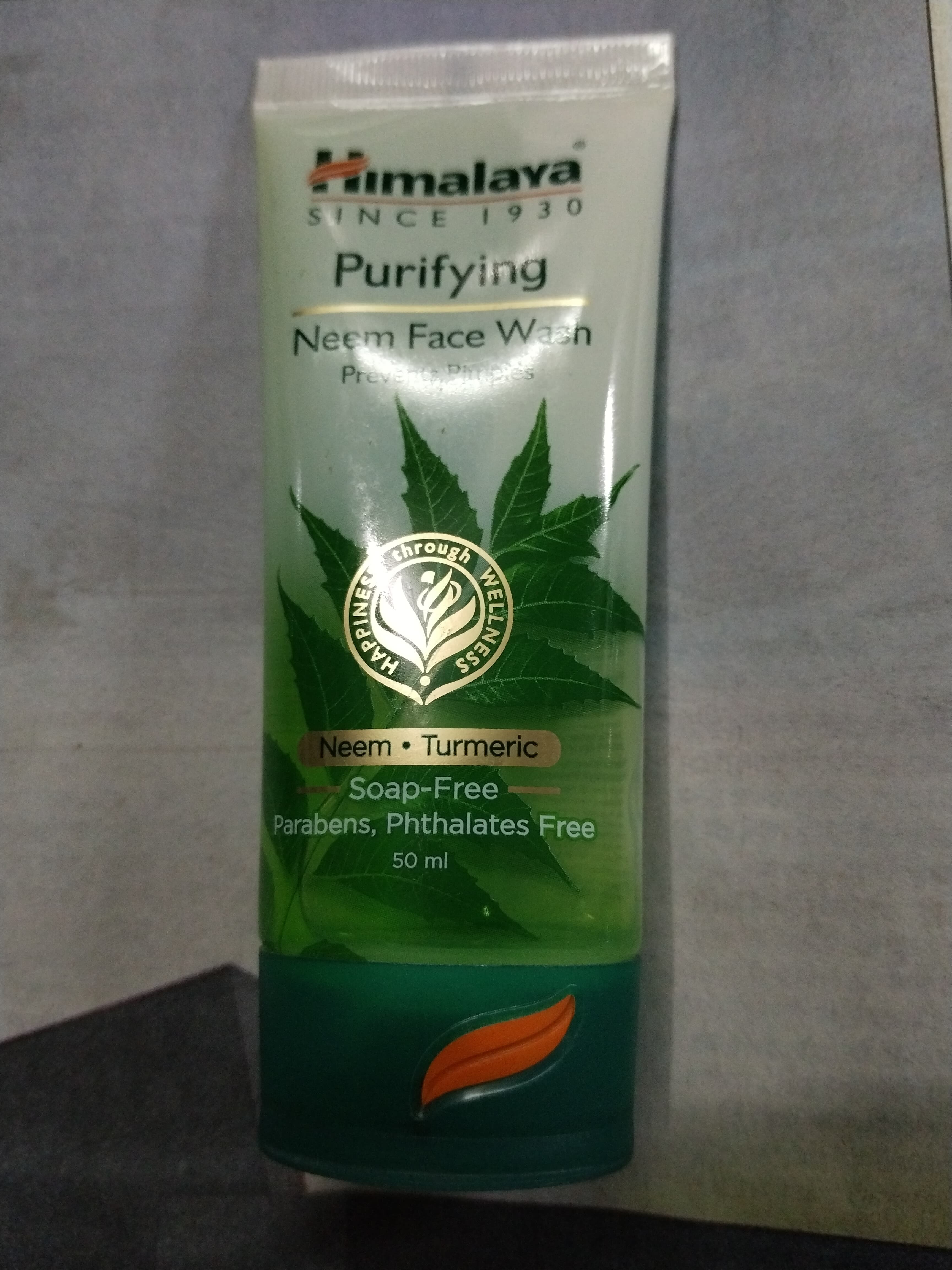 Himalaya purifying neem face wash