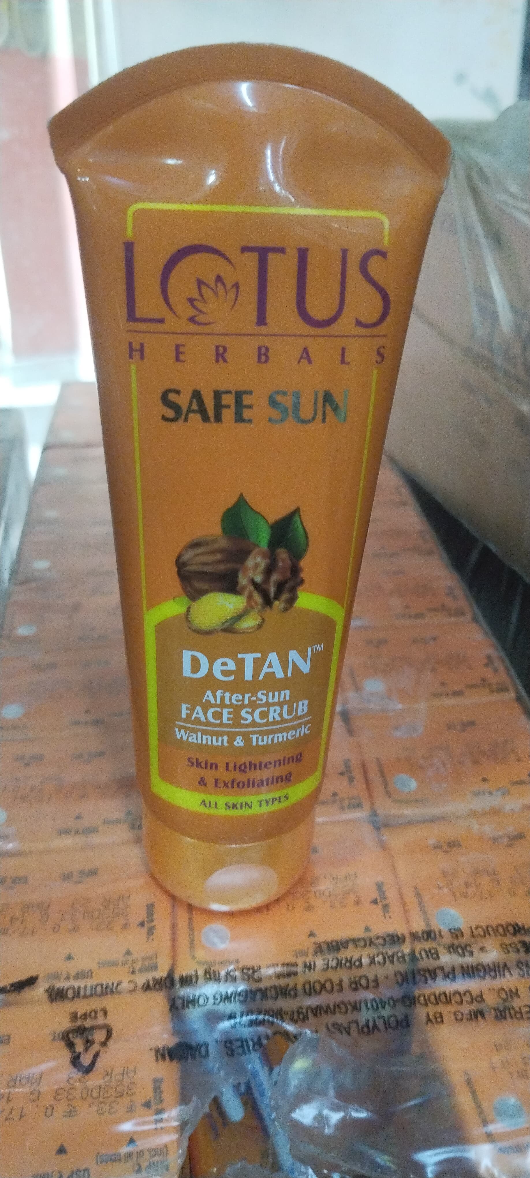 Lotus Herbals safe sun detan after sun face scrub