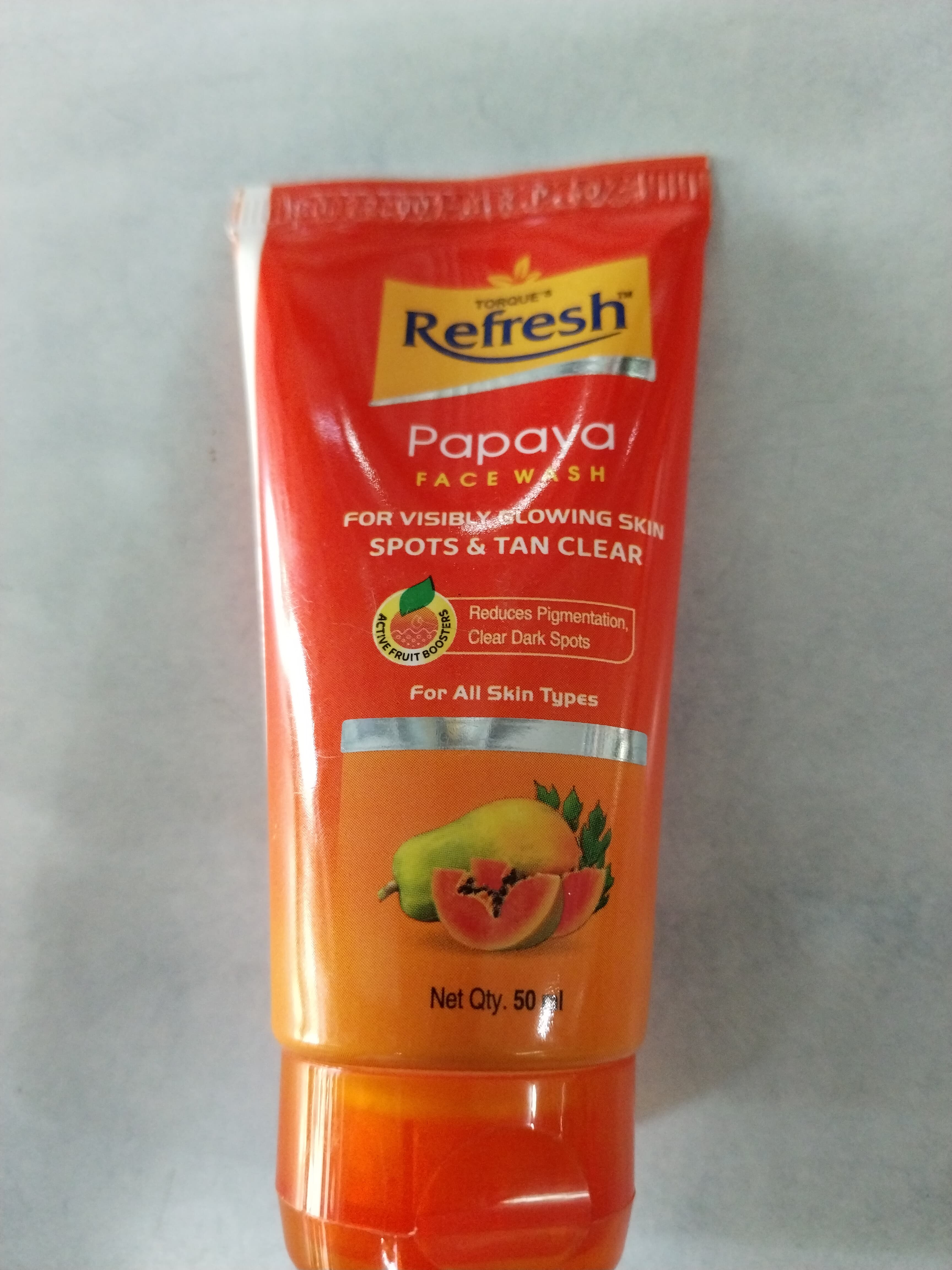 Torque refresh spots & tan clear papaya face wash