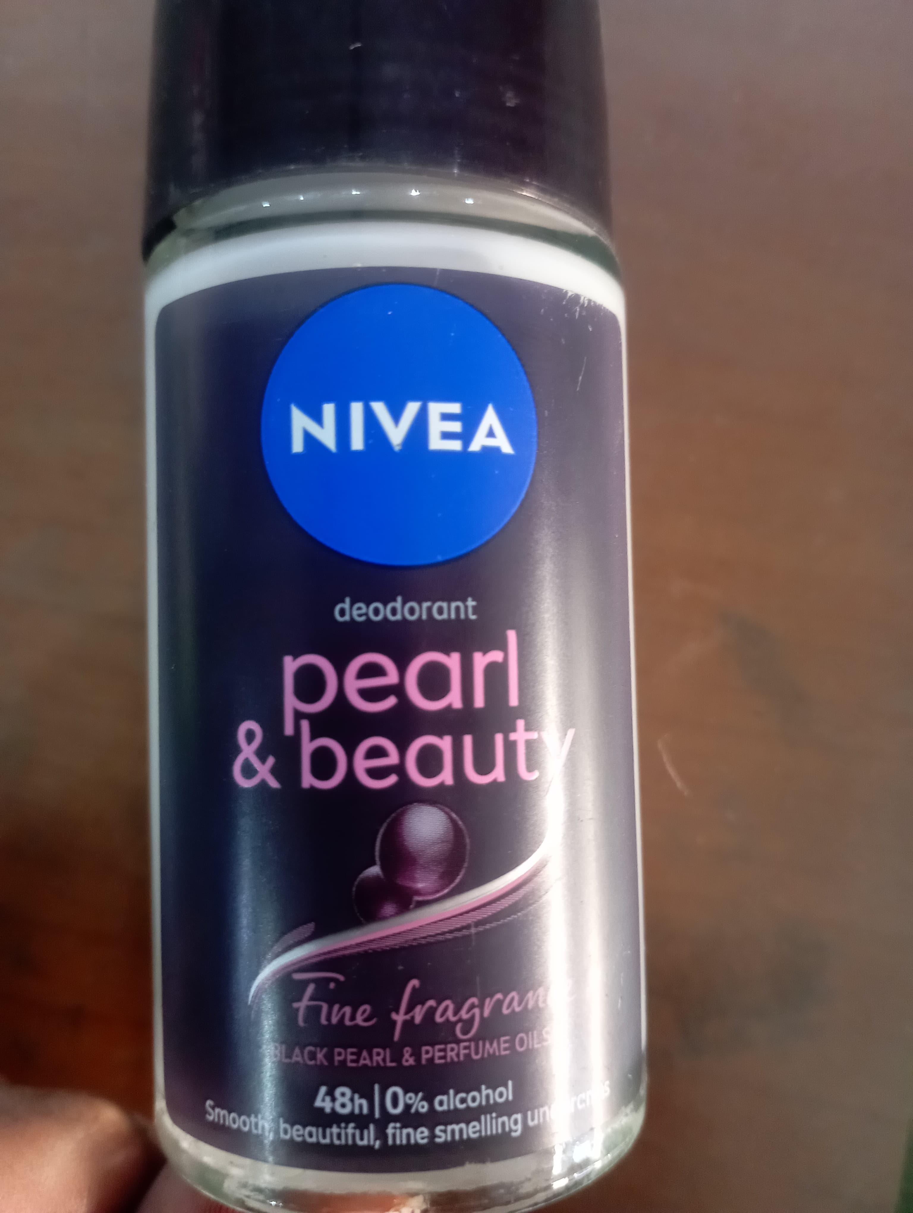 Nivea deodorant pearl & beauty fine fragrance black Pearl & perfume oil
