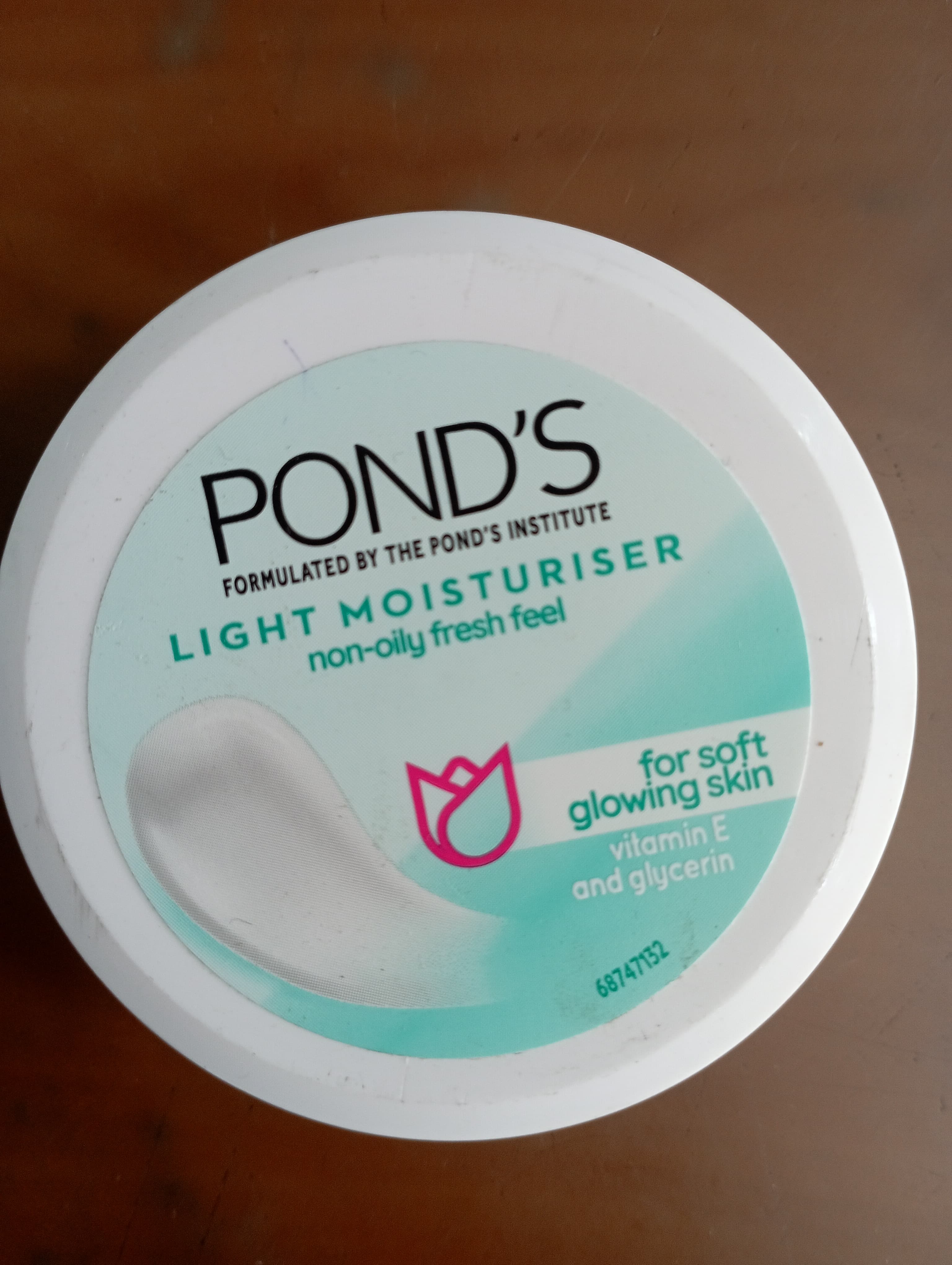 Ponds light moisturiser non oily fresh feel