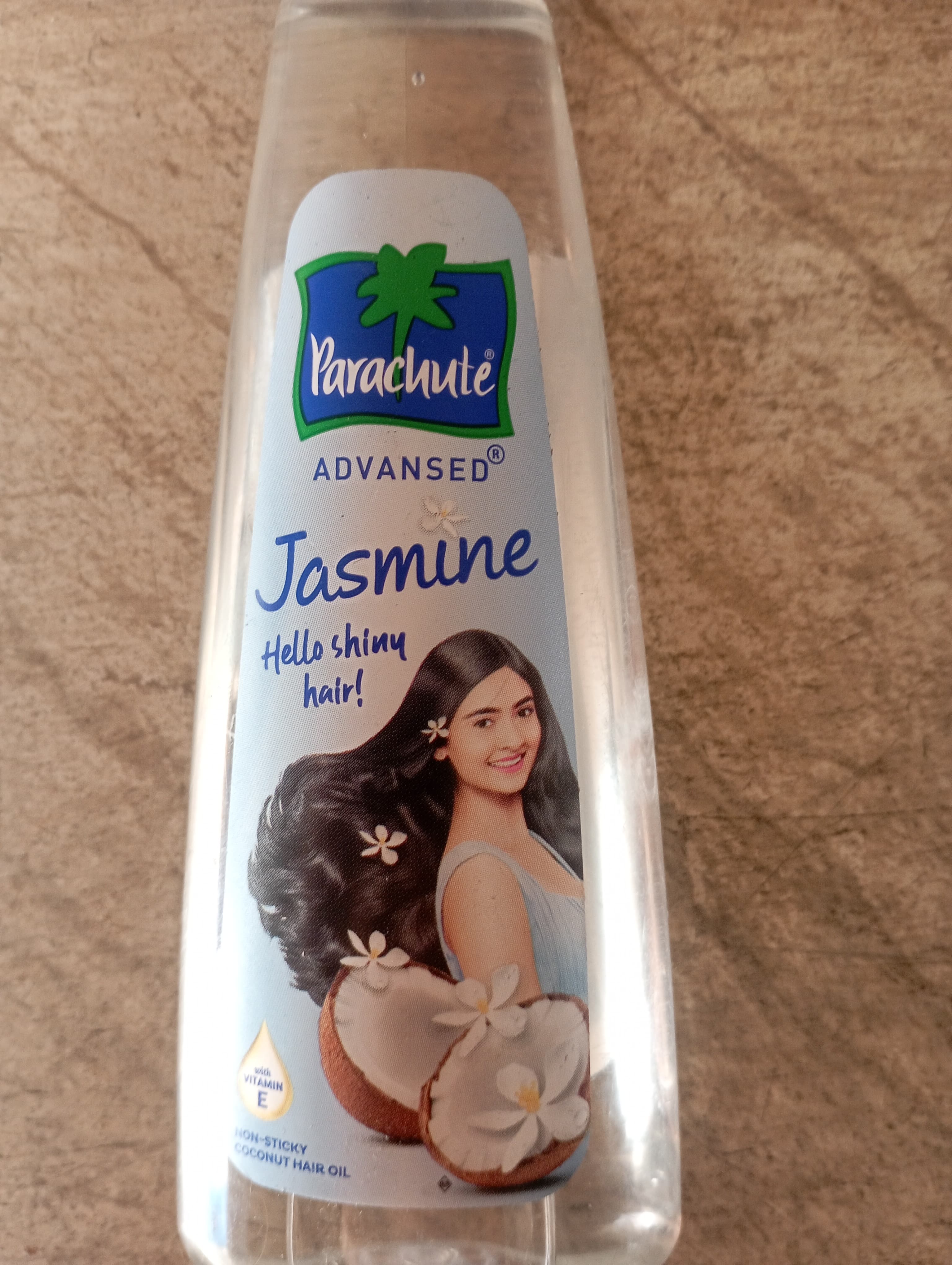 Parachute Advansed Jasmine Hello shiny Hair