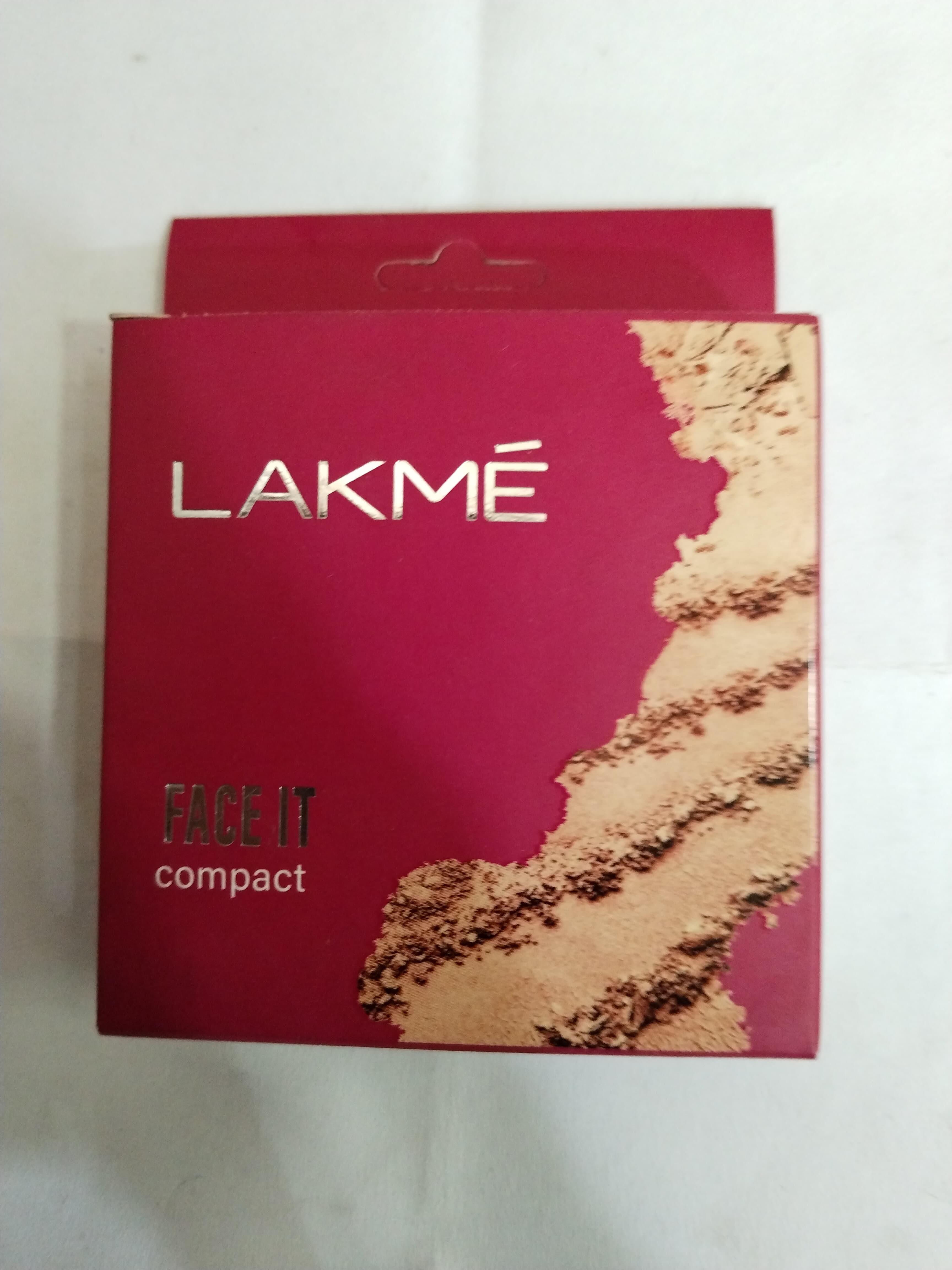 Lakme Face it Compact