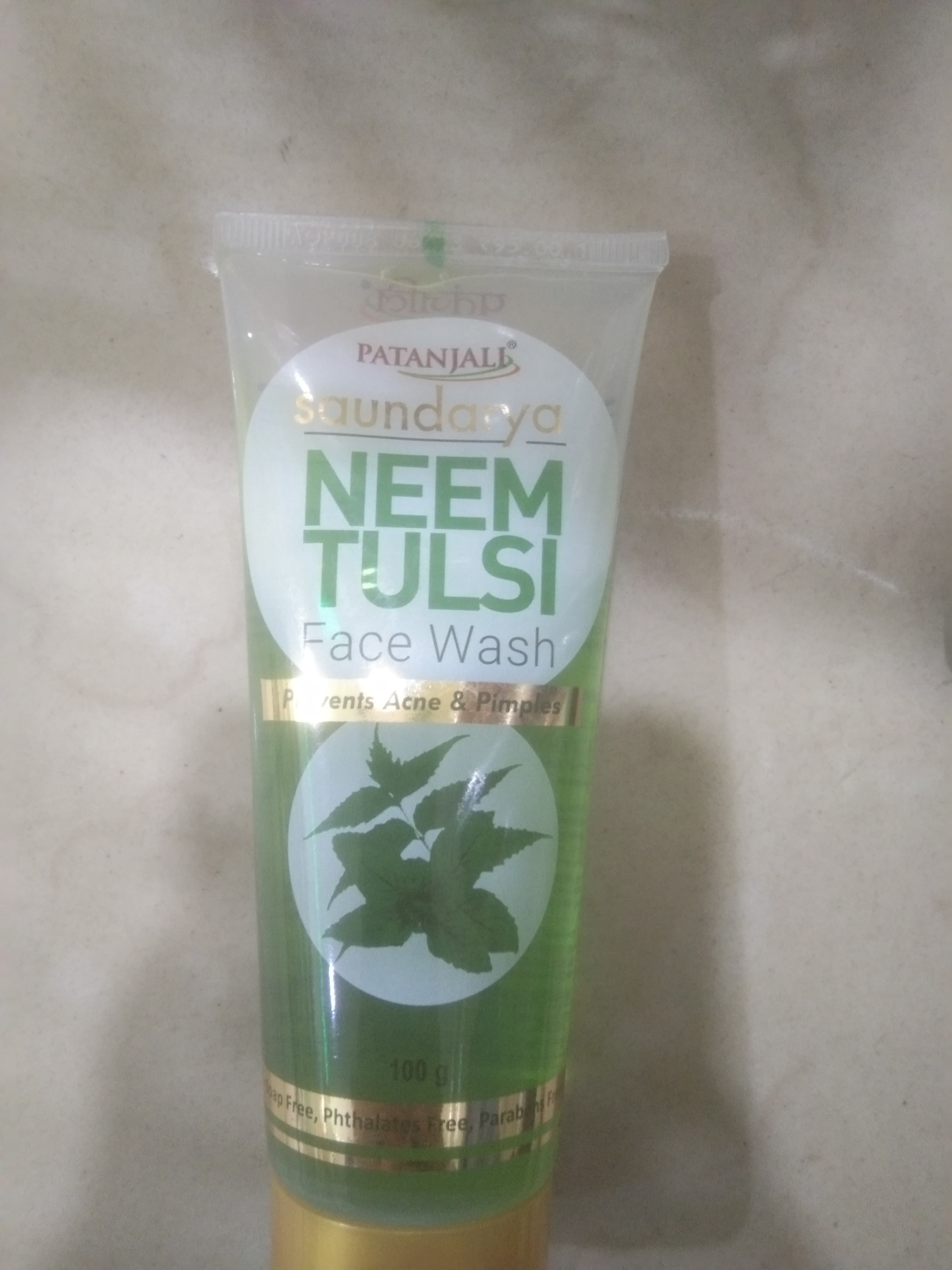 Patanjali Saundarya Neem Tulsi Face wash