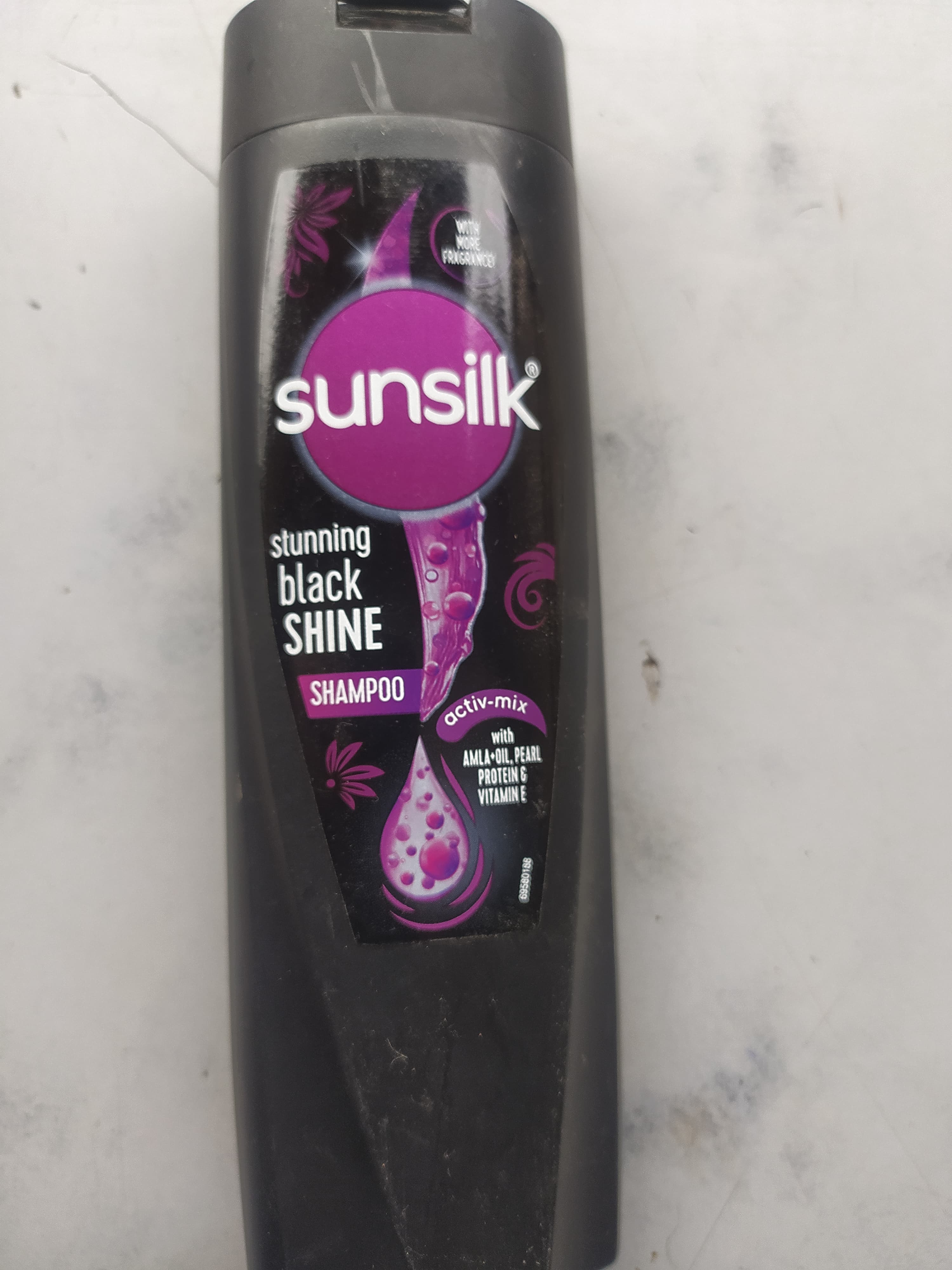 Sunsilk Stunning Black Shine With More Fragrance Shampoo