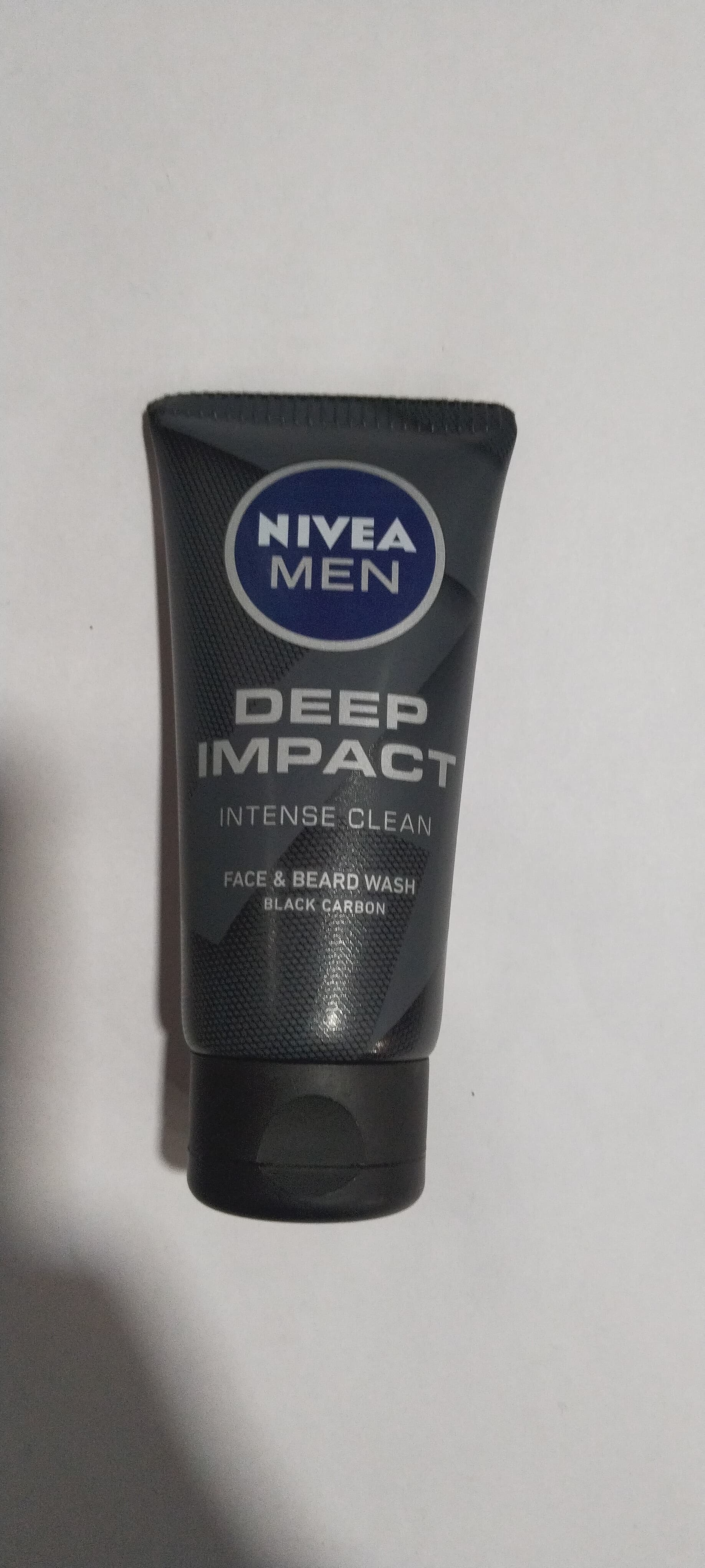 Nivea Men Deep Impact Face & beard wash Black carbon
