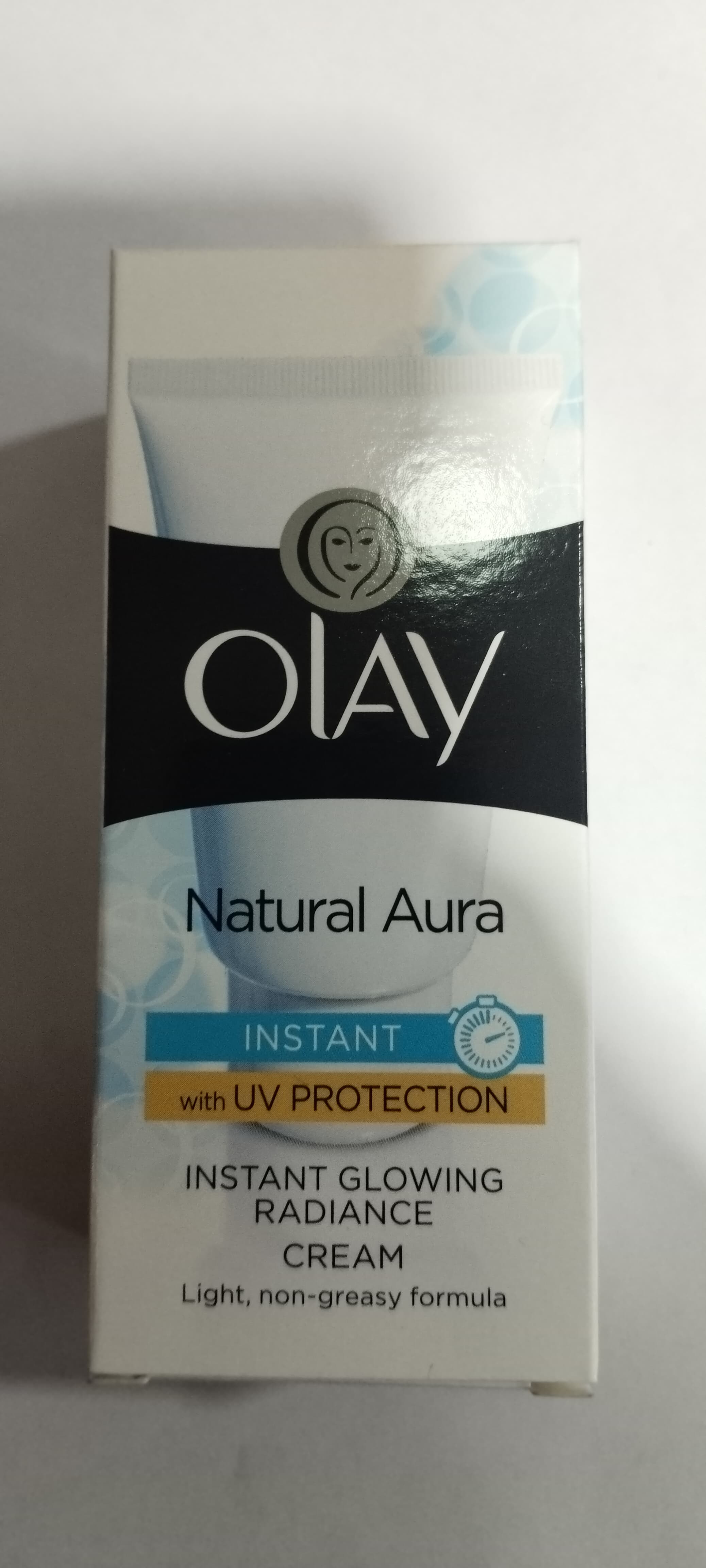 Olay Natural aura Instant With uv protection Instant glowing Radiance Cream