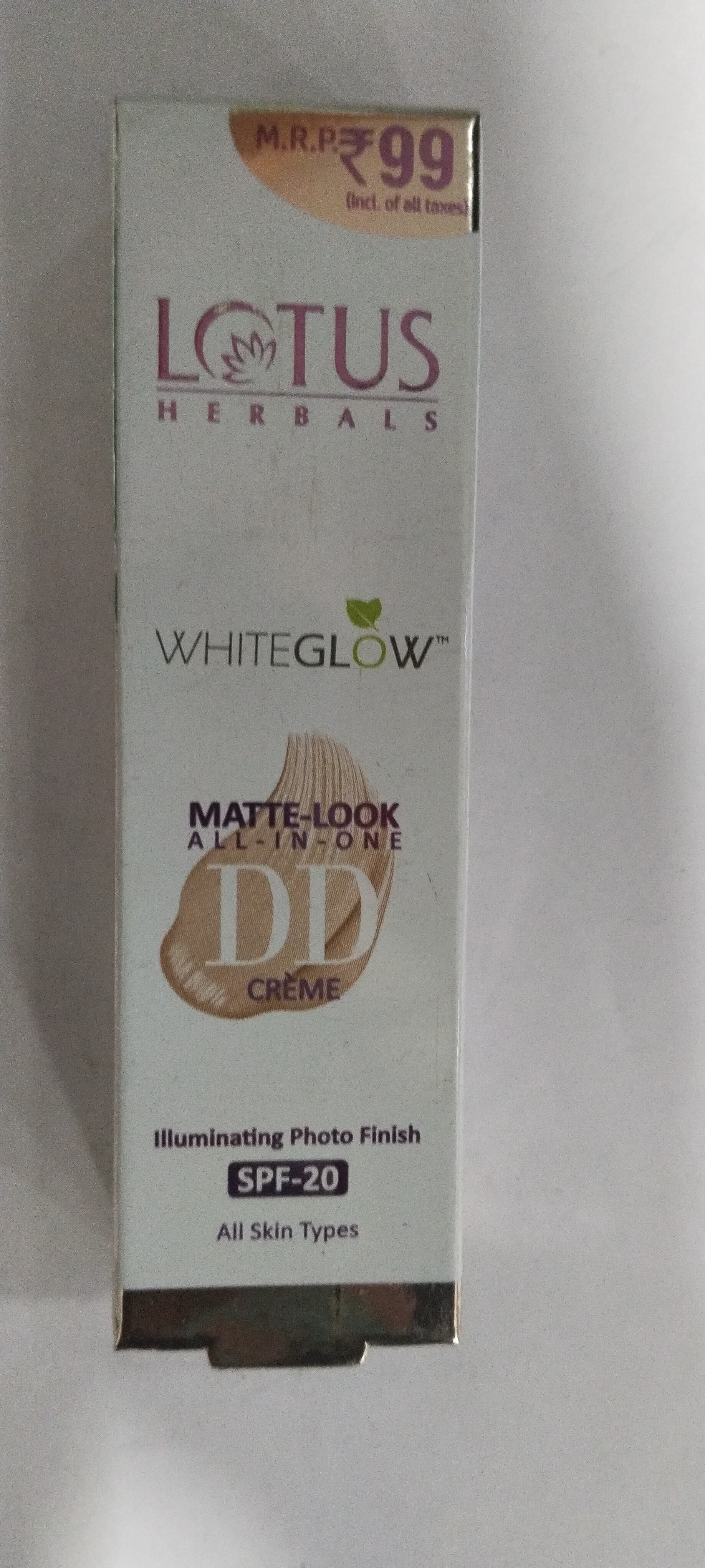 Lotus Herbals Whiteglow™ Matte-look All in one Creme