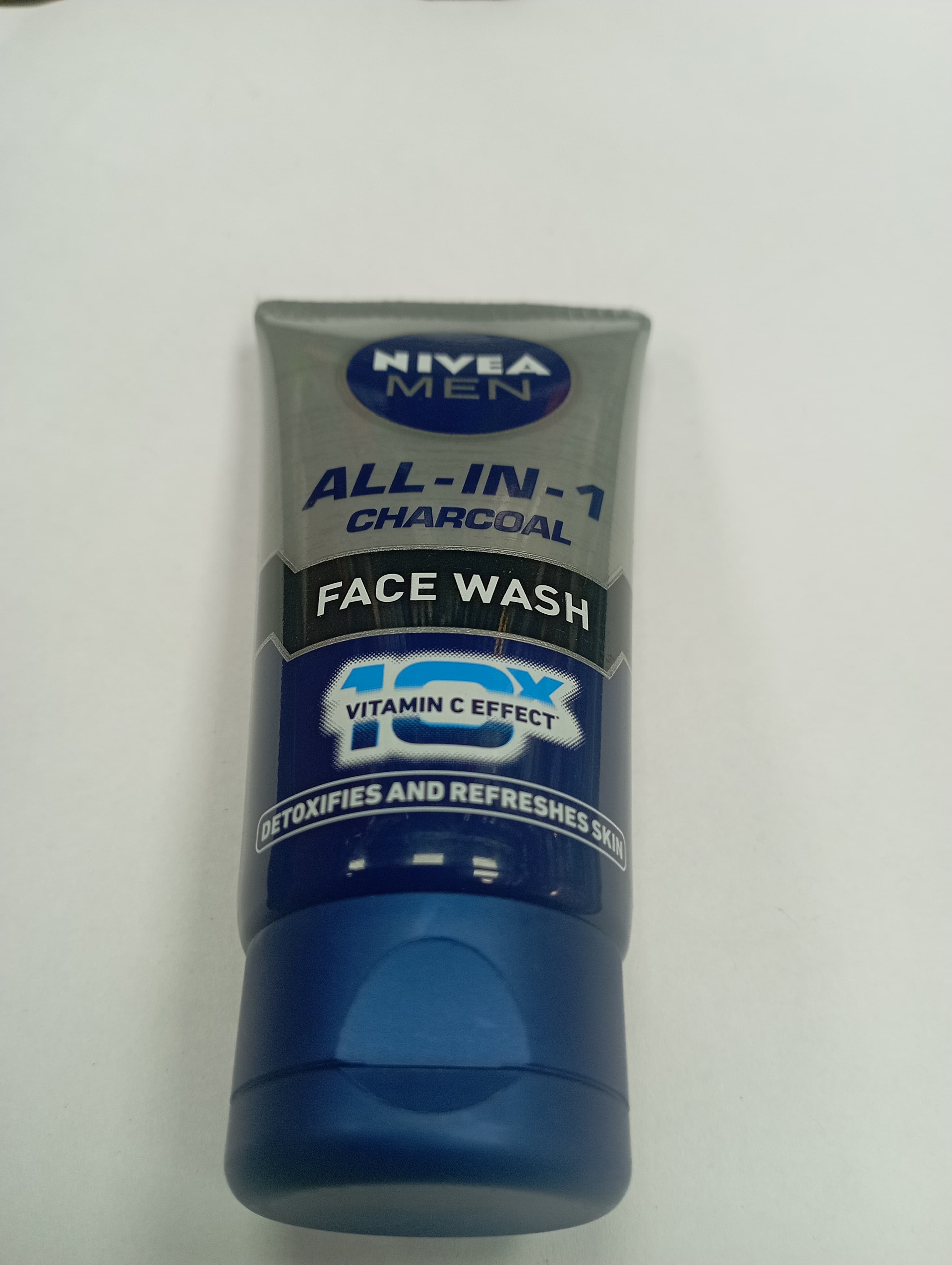 Nivea Men All-in-1 Charcoal Face wash Vitamin c effect