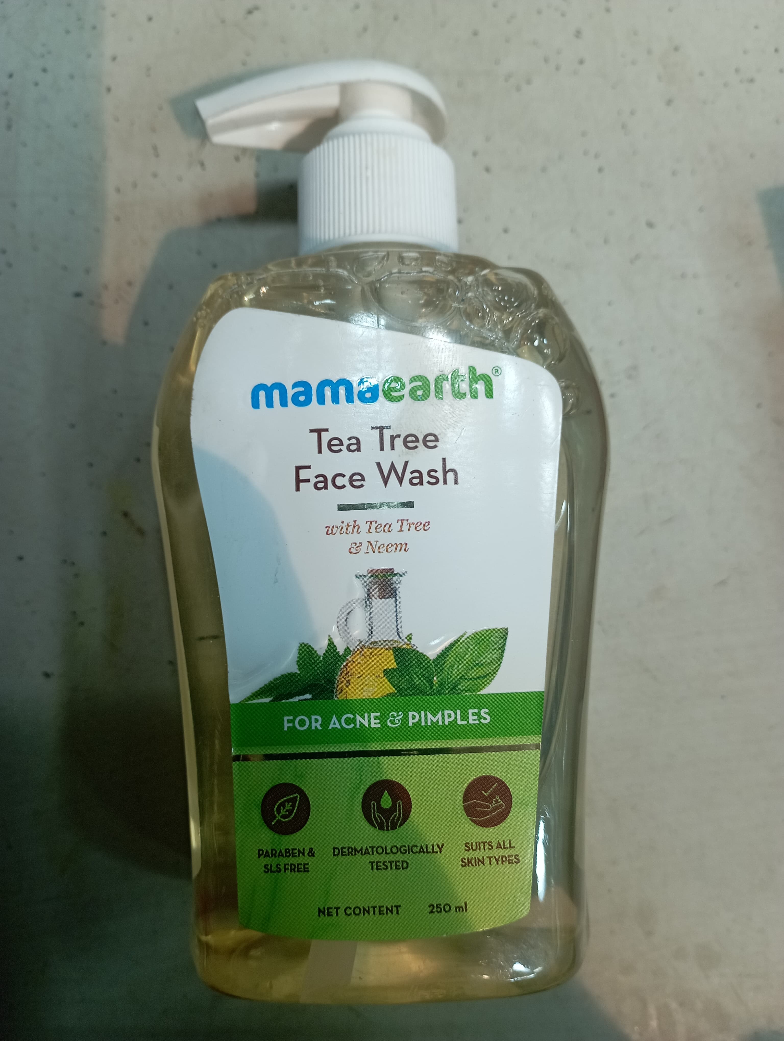 Mamaearth® Tea tree Face wash With tea tree & neem For acne & pimples Paraben & dermatologically suits all Sle free Tested Skin types Net content 250 ml