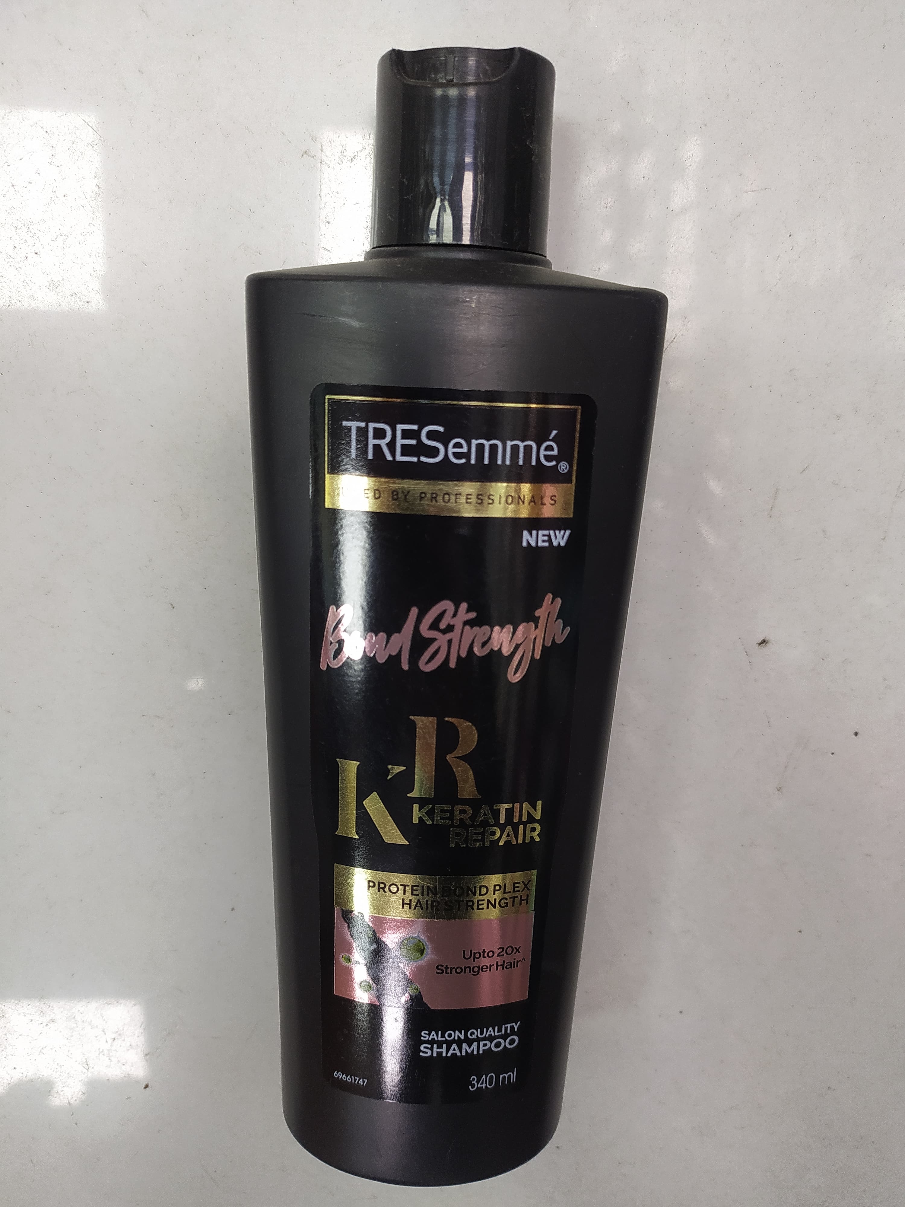 Tresemmé Bond strength Keratin Repair Shampoo