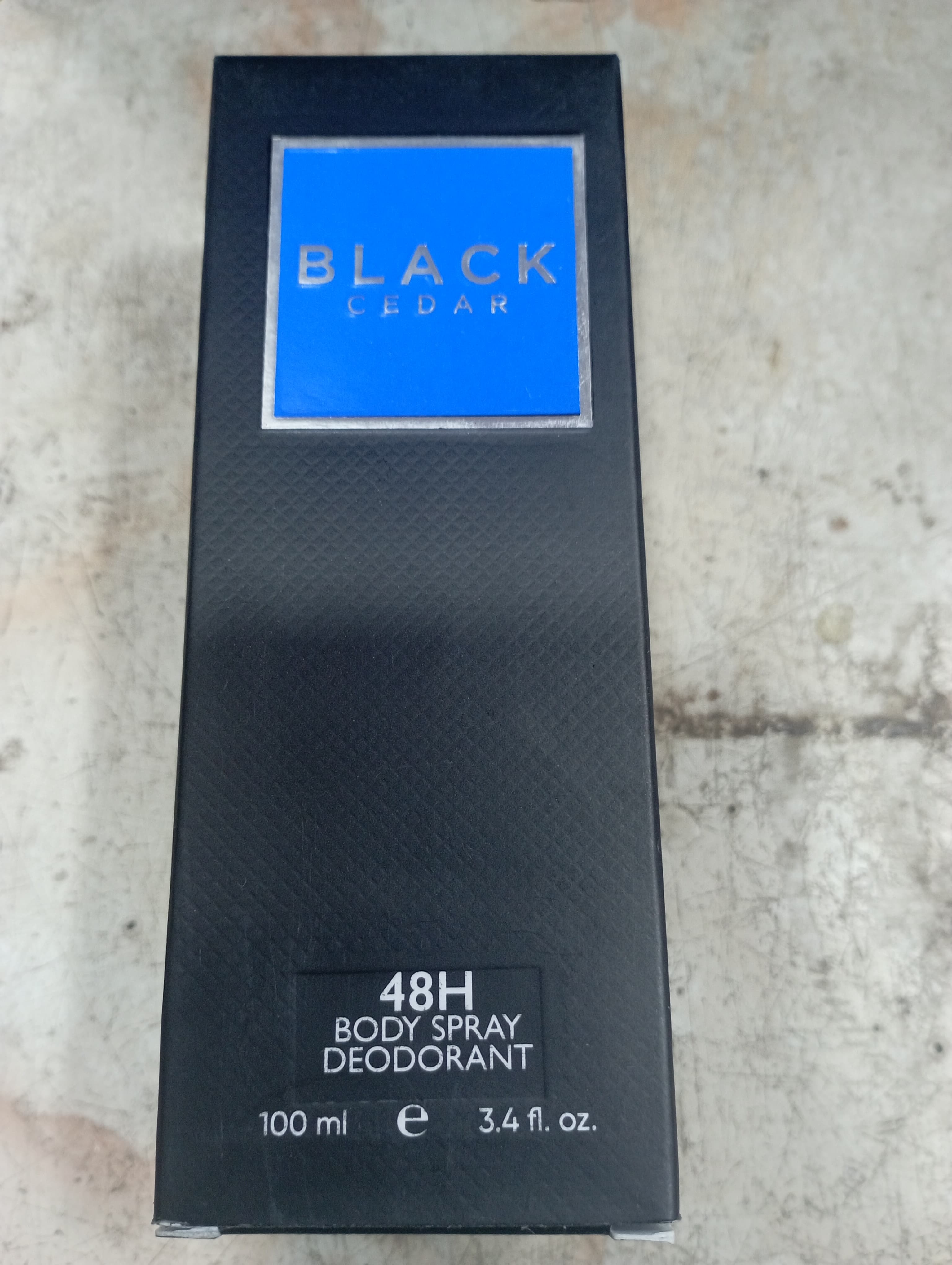 Black Cedar Body spray Deodorant 100 mi e 3.4 fl. oz.