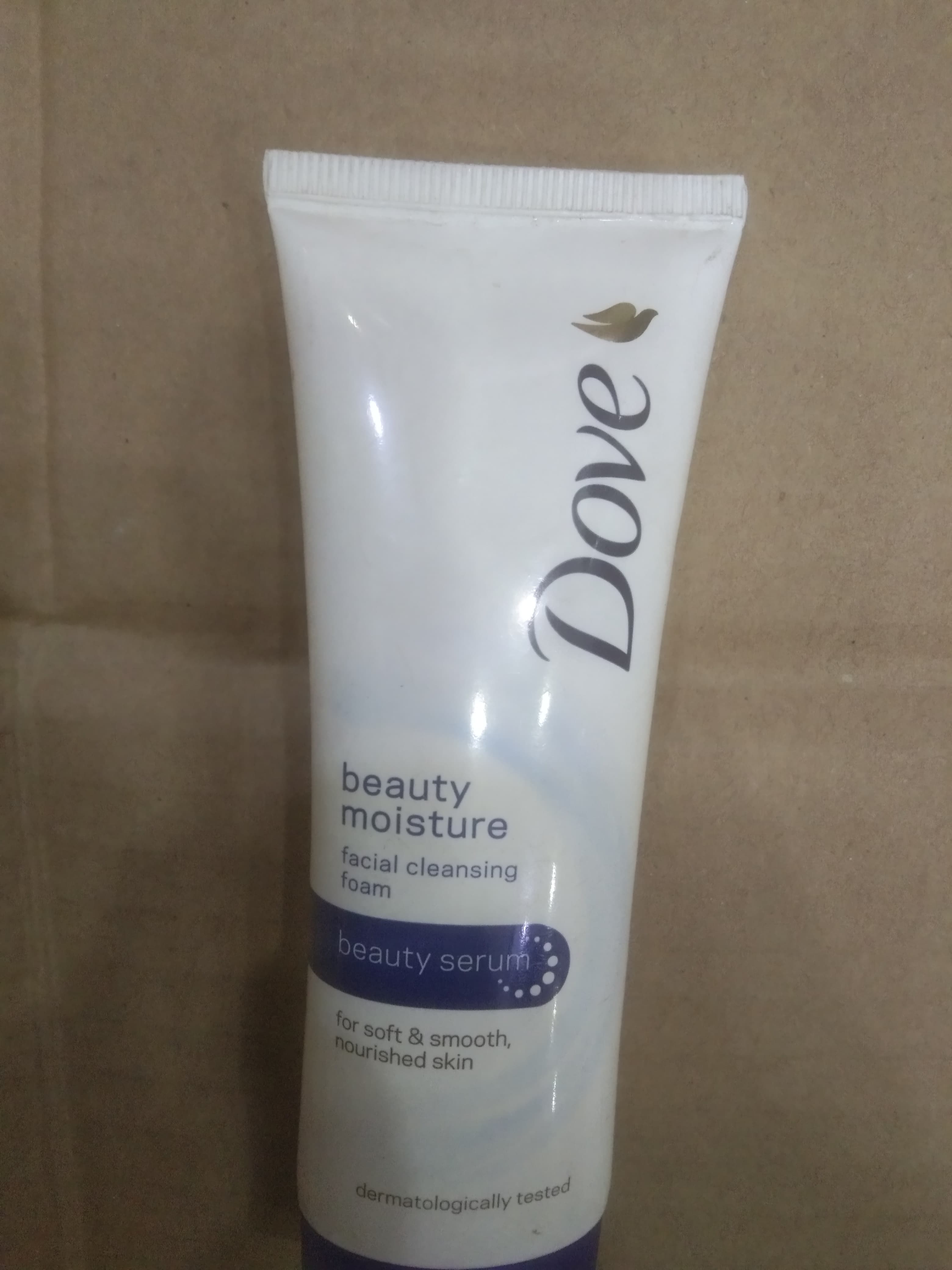 Dove Beauty Facial cleansing Foam Beauty serum For soft & smooth, Nourished skin Dermatologically tested