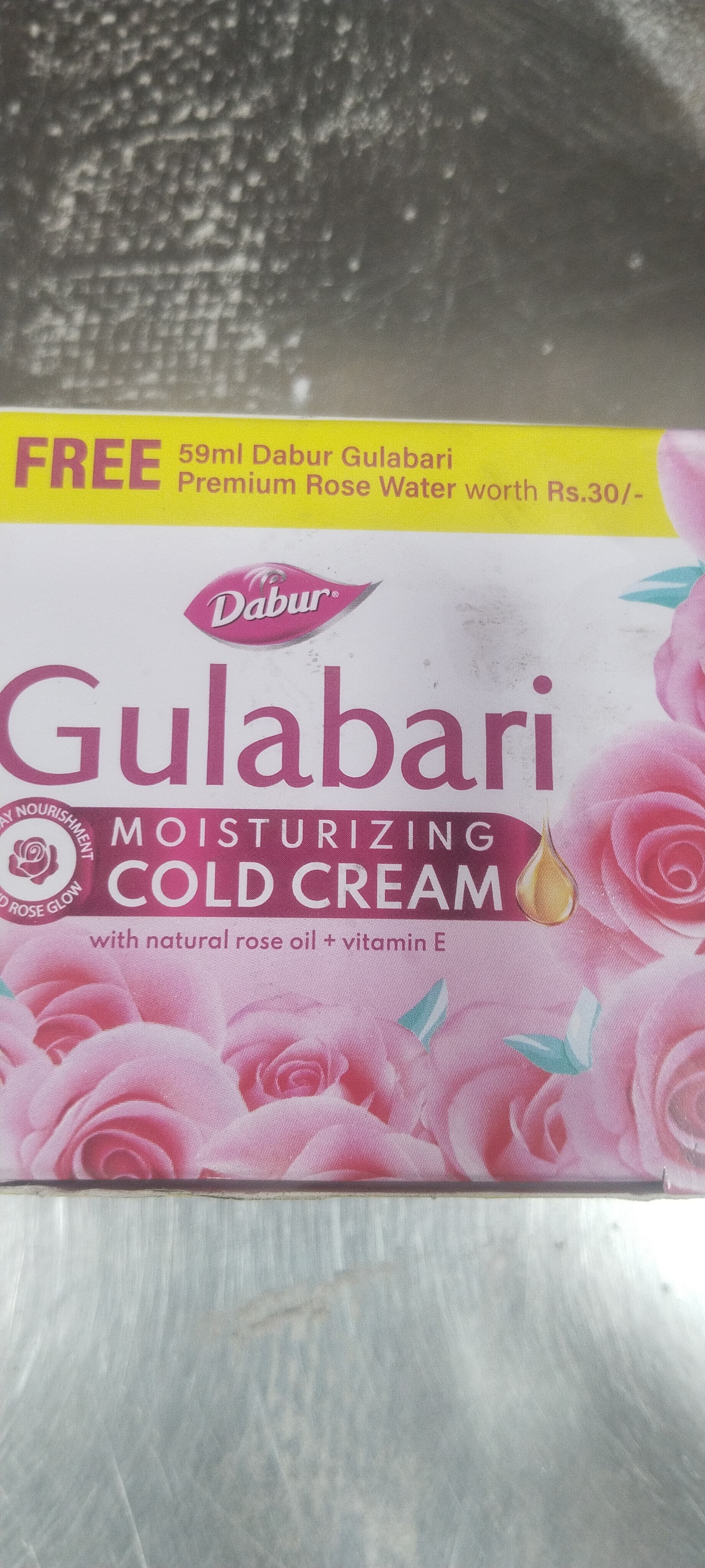 Dabur Gulabari Moisturizing Cold cream