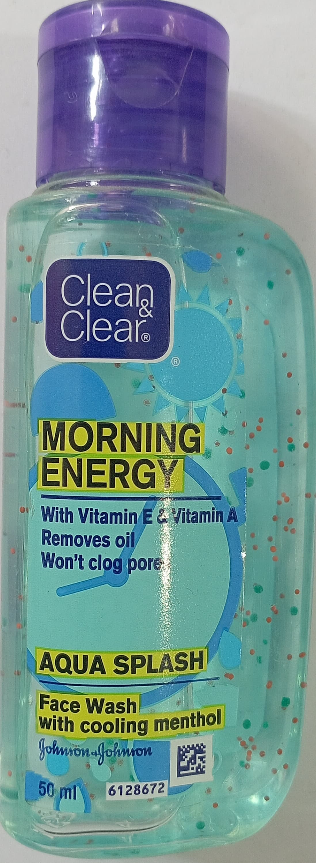Clean Clear morning energy with vitamin E& Vitamin A Remove oil won't clog pores 50ml