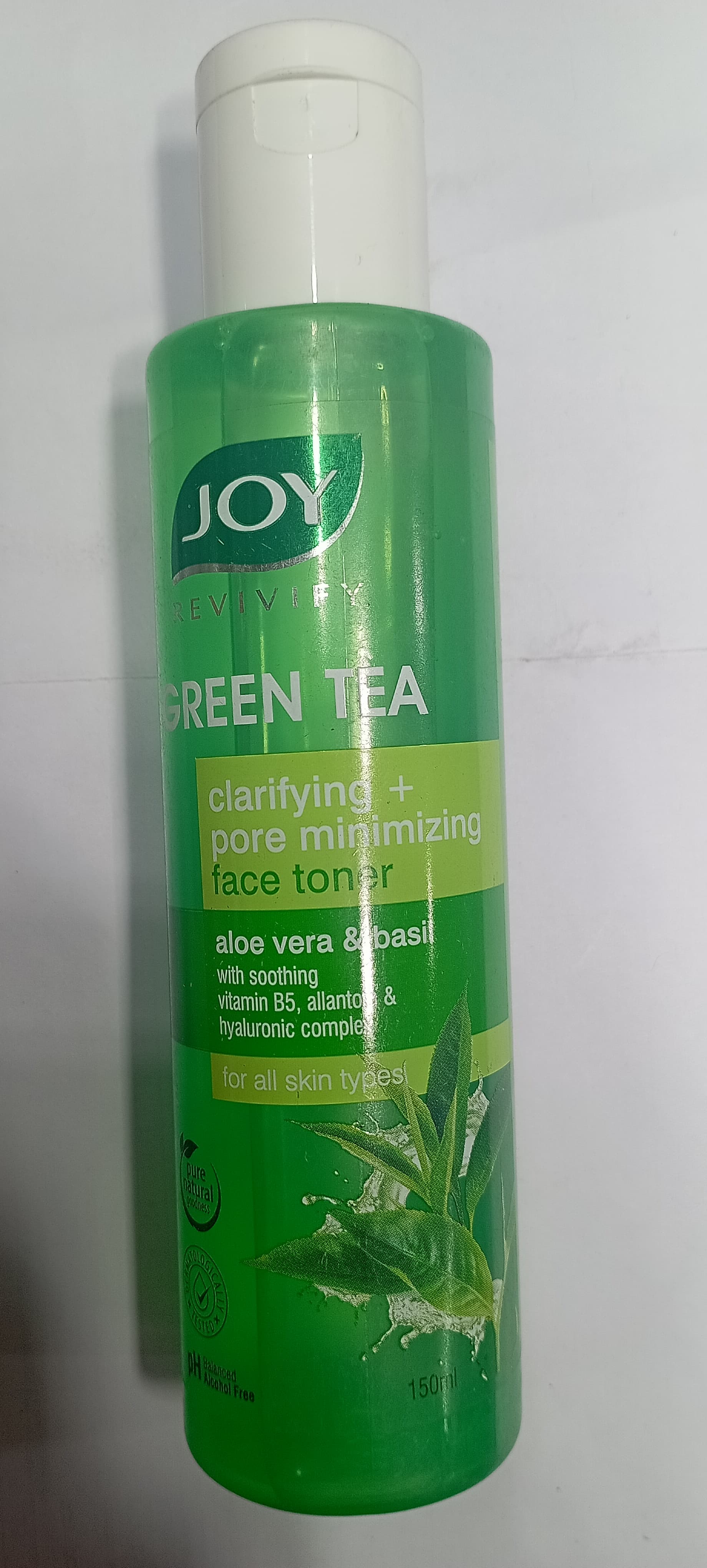 Joy revivify green tea clarifying+ pore minimising face toner aloe vera & basil 150 ml