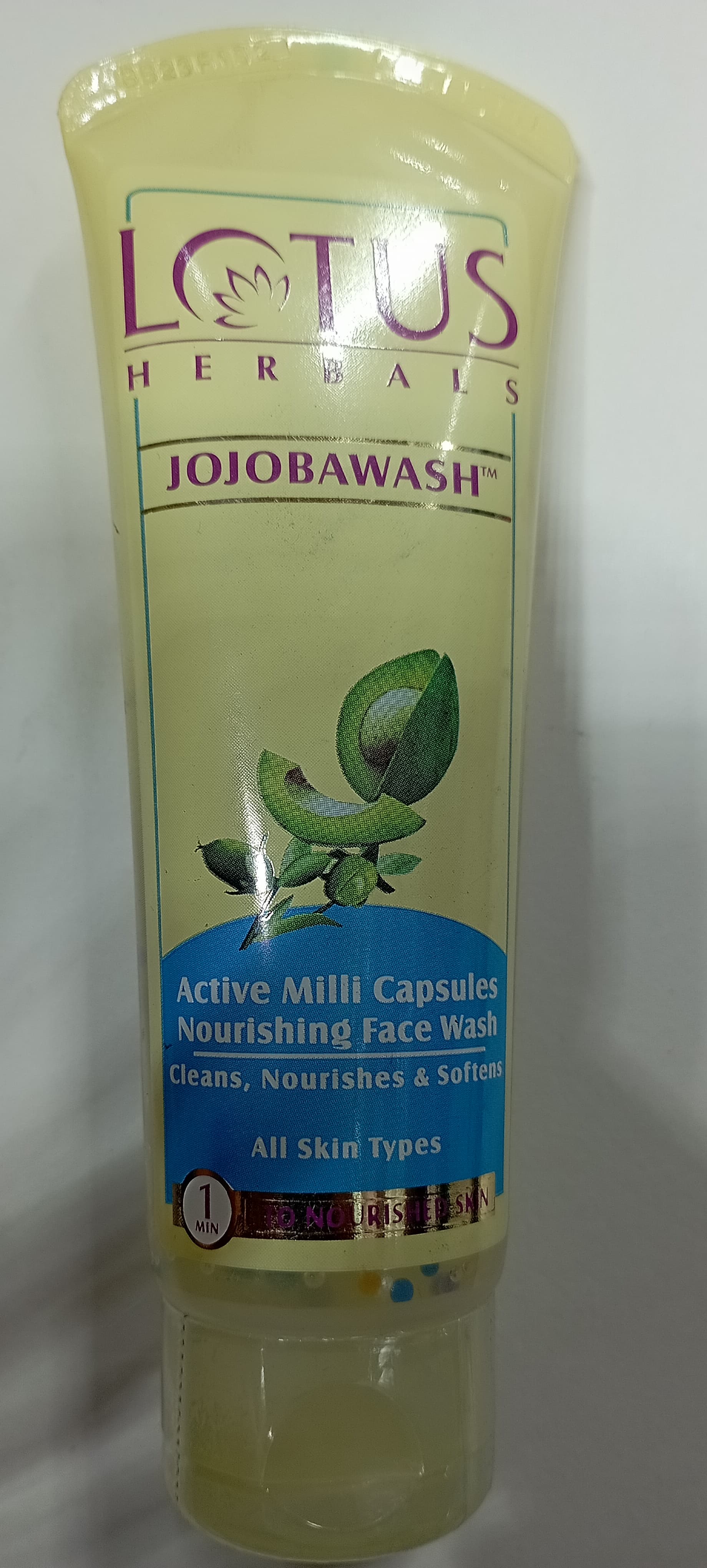 Lotus herbals jojobawash face wash 80 g