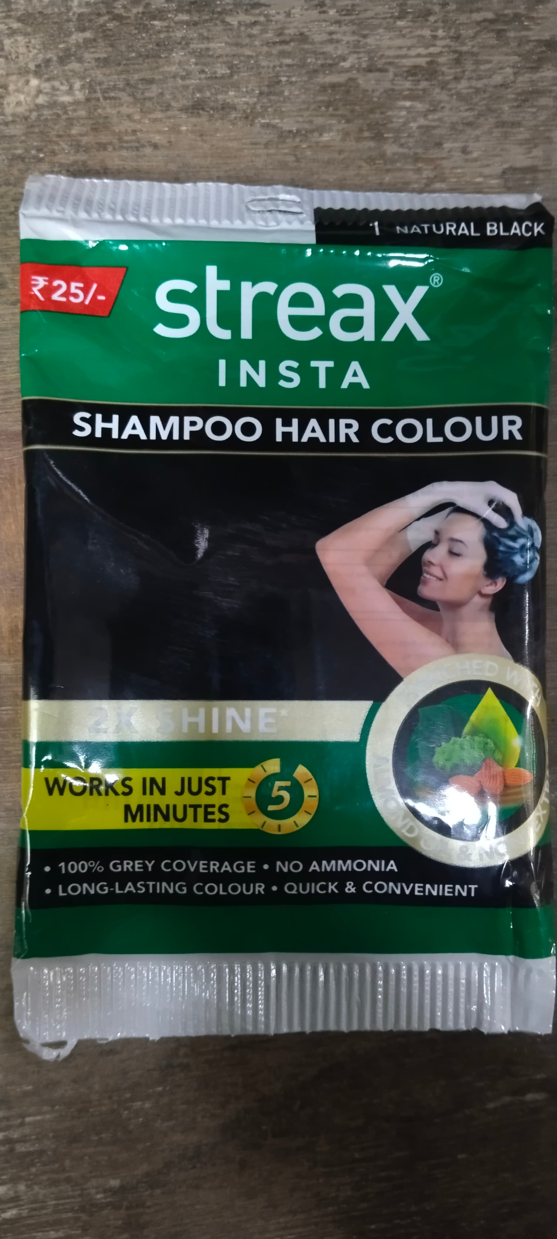 Streax Insta Shampoo hair colour natural Black