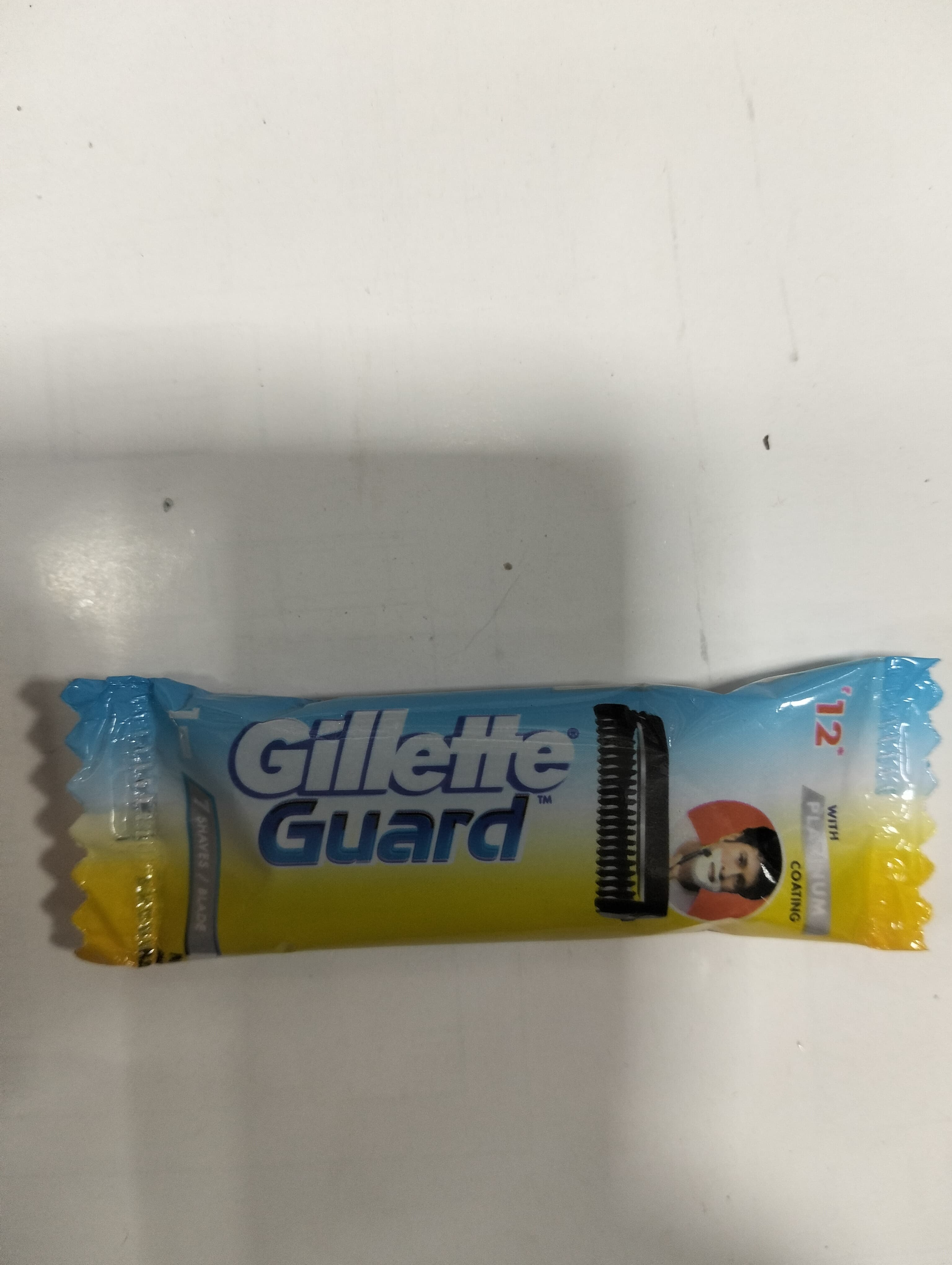 Gillette Guard 7 shaves/blade