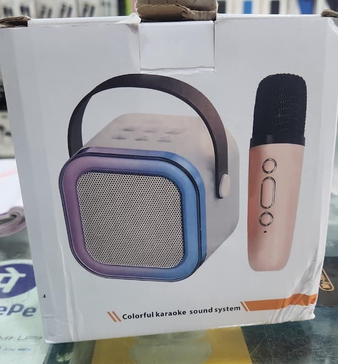 colorful-karaoke-sound-system-with-wireless-microphone1