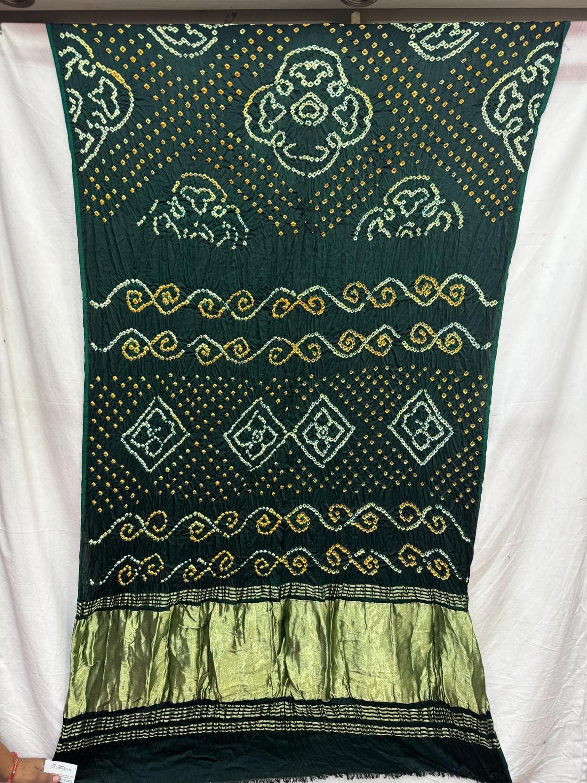 kala-sanskruti-all-over-green-color-art-silk-bandhani-saree-6.5m-with-blouse-piece-elegant-traditional-wear-bridal-unique-saree-for-women1