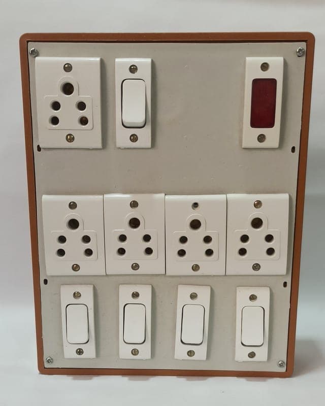 6a-5-sockets-(5-pin-socket)-&-5-switch-extension-box-with-indicator,-16a-plug-&-50m-wire1