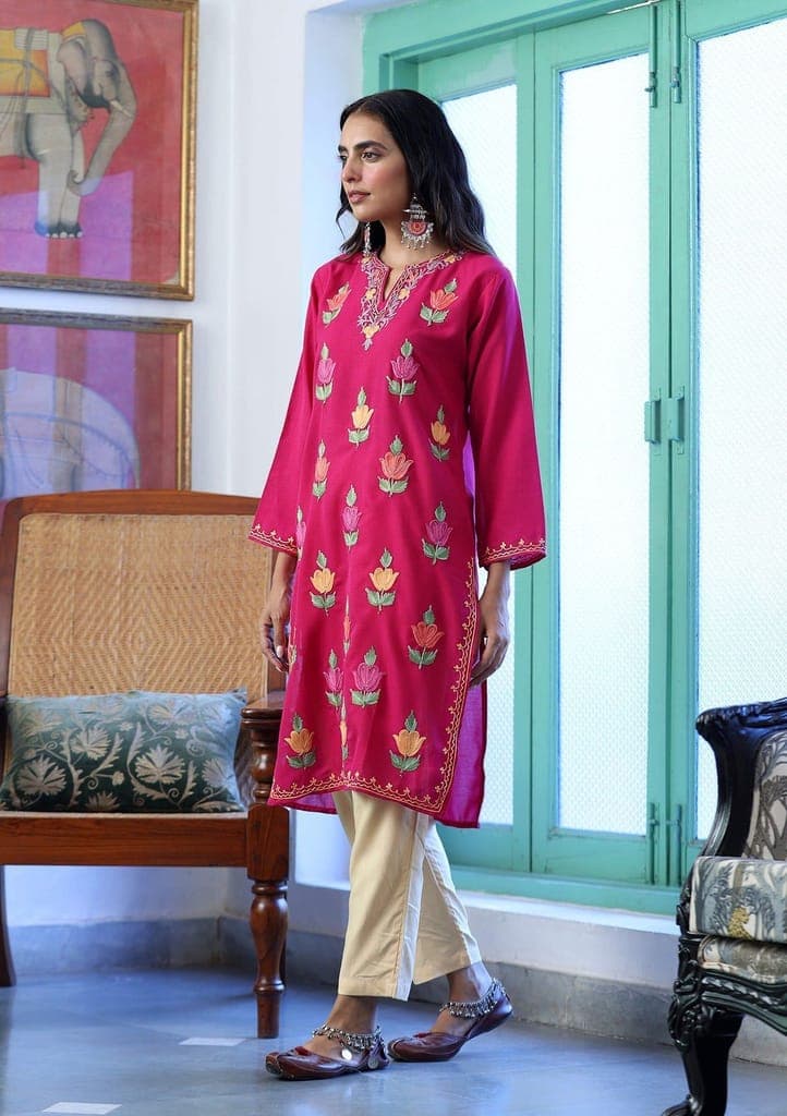 hoc-crafts-aari-embroidered-cotton-solid-women's-long-kurta---pink1