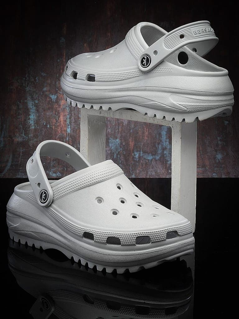 bersache-extra-soft-classic-casual-with-back-strap-regular-wear-with-ultra-soft-&-flexibility-technology-clog-for-women's1