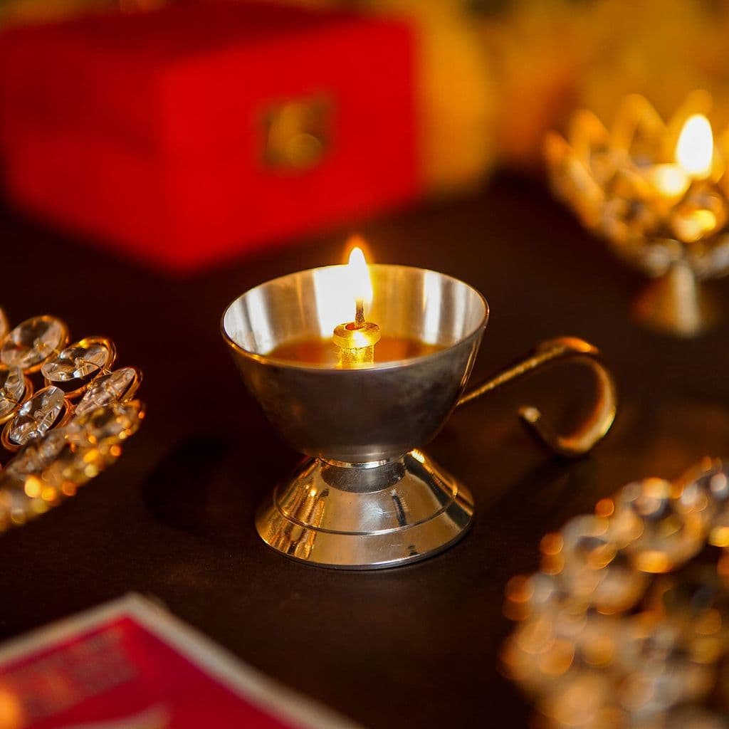 craftlayout-brass-diya-with-handle-diwali-decoration-1.9-inch1