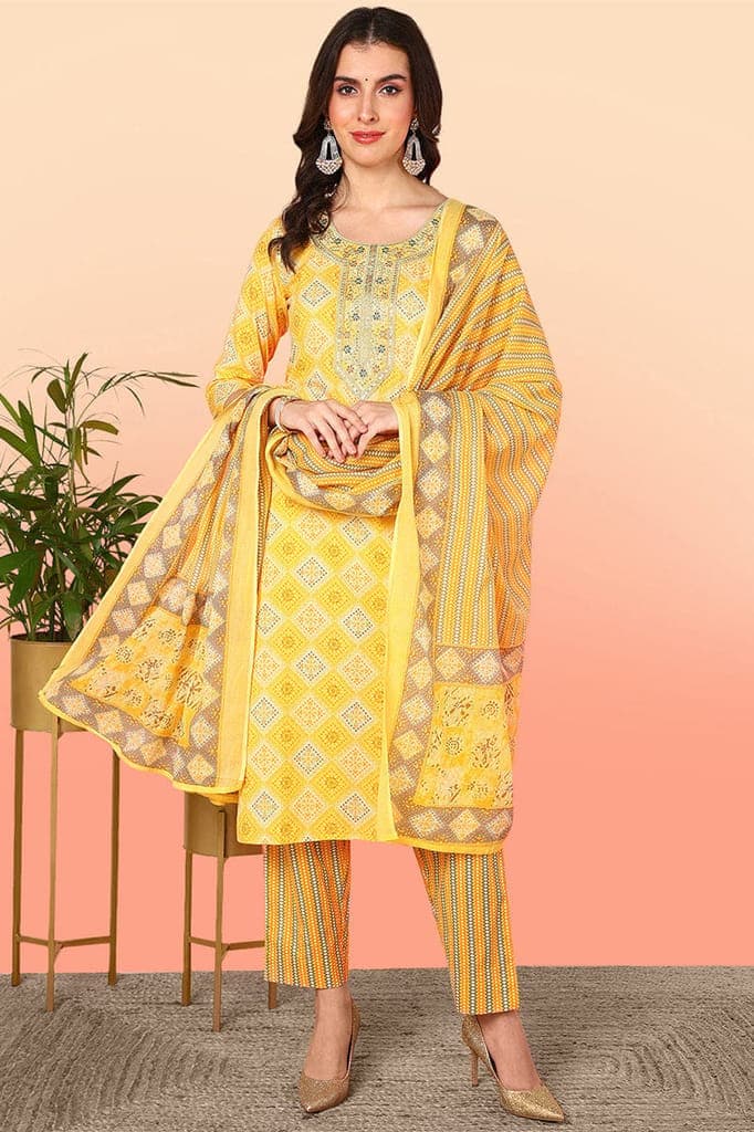 yellow-pure-cotton-geometric-printed-yoke-design-suit-set-vkskd20121