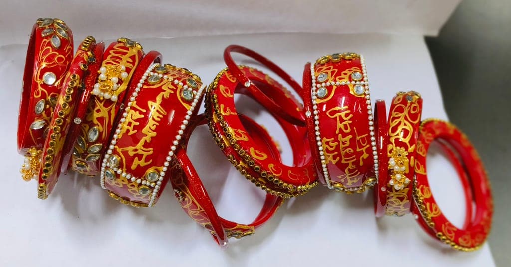 red-&-gold-embellished-bangles1