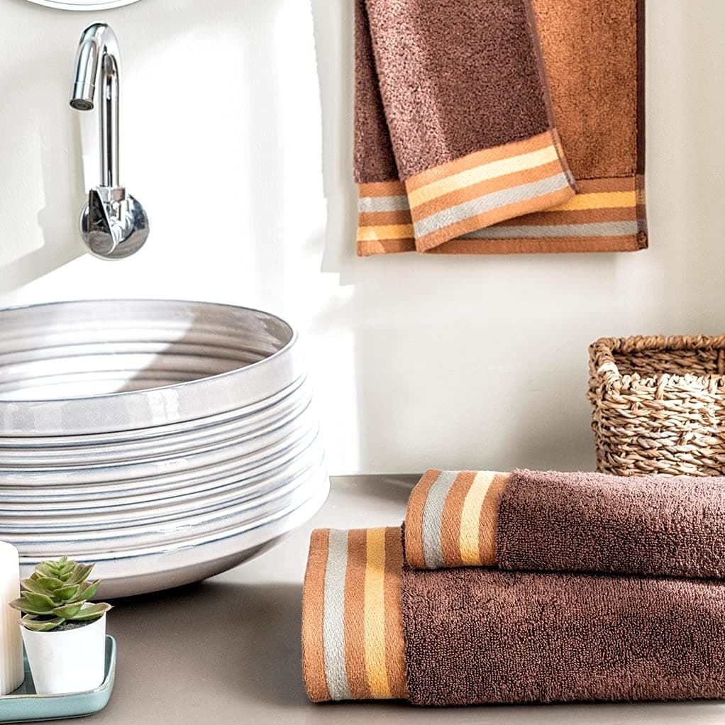 ddecor---zest-collection-100%-cotton-bomboo-plains-and-textures-pattern-500tc-hand-towel-|40-cm-x-60-cm|---brown1