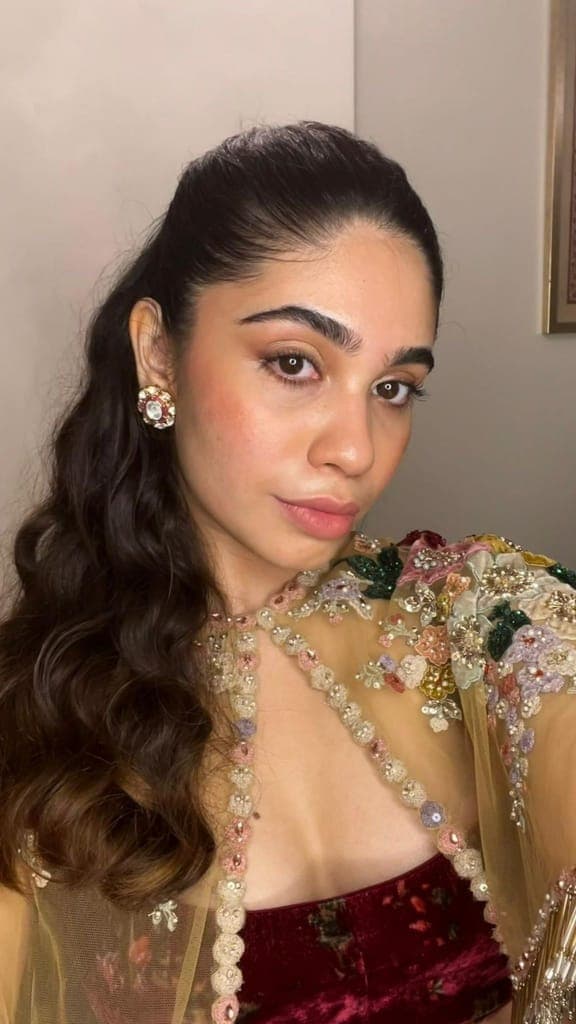 anushka-flower-polki-pendant-6-petal-flower-polki-studs-earrings1