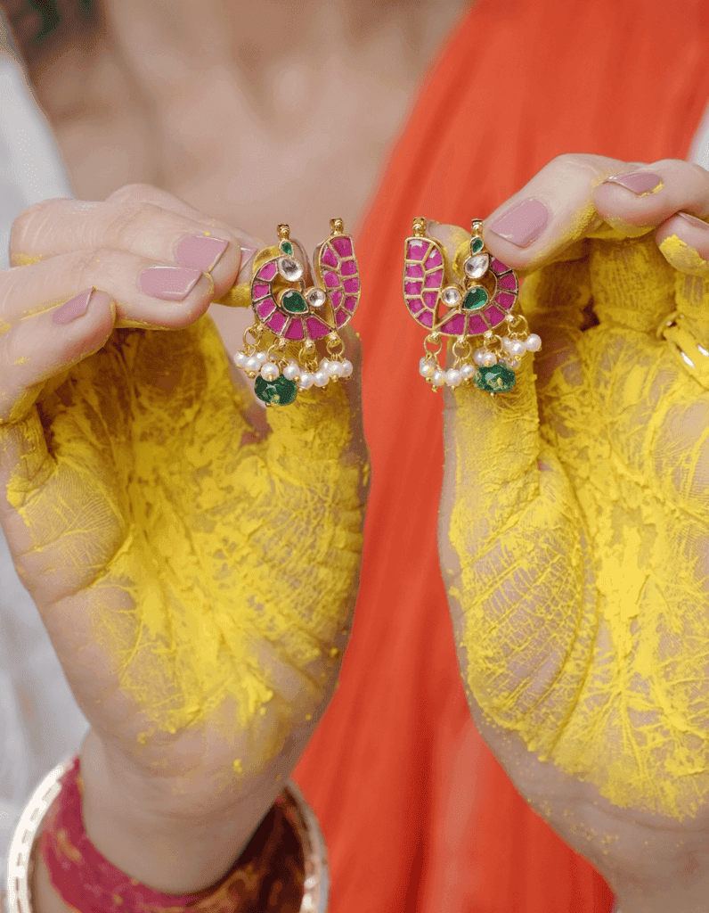 bhagavati-mor-shaped-polki-with-semi-precious-stone-with-basra-moti1